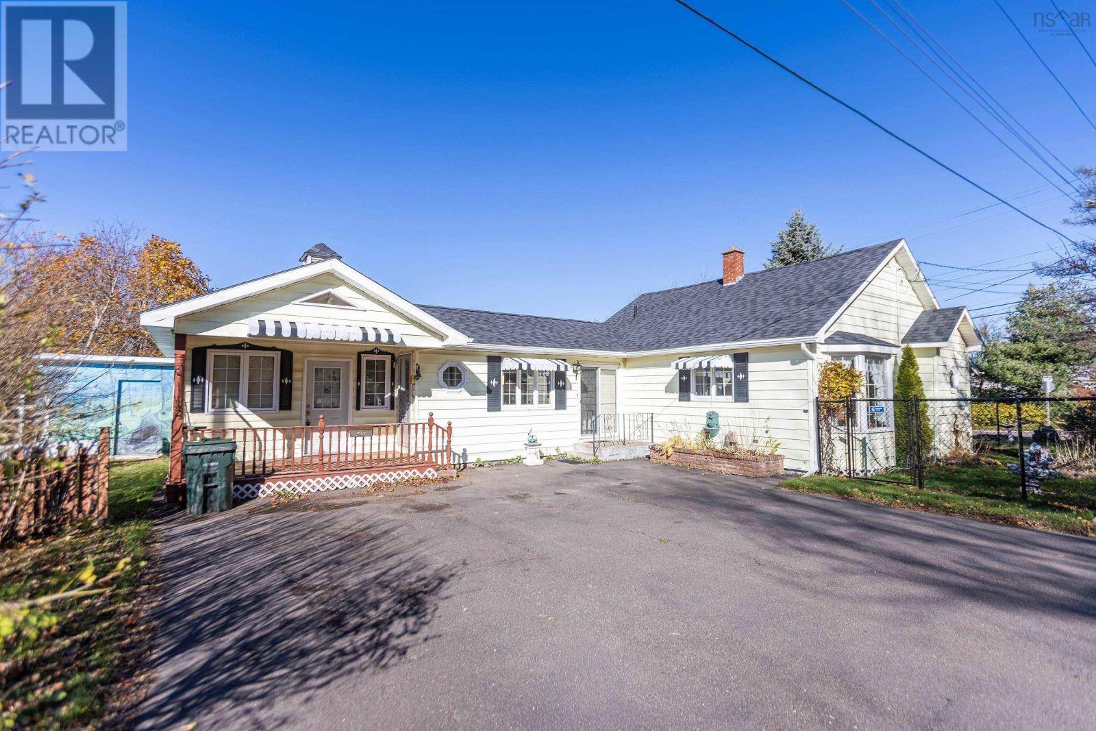 Amherst, NS B4H3P9,67 Charles Street