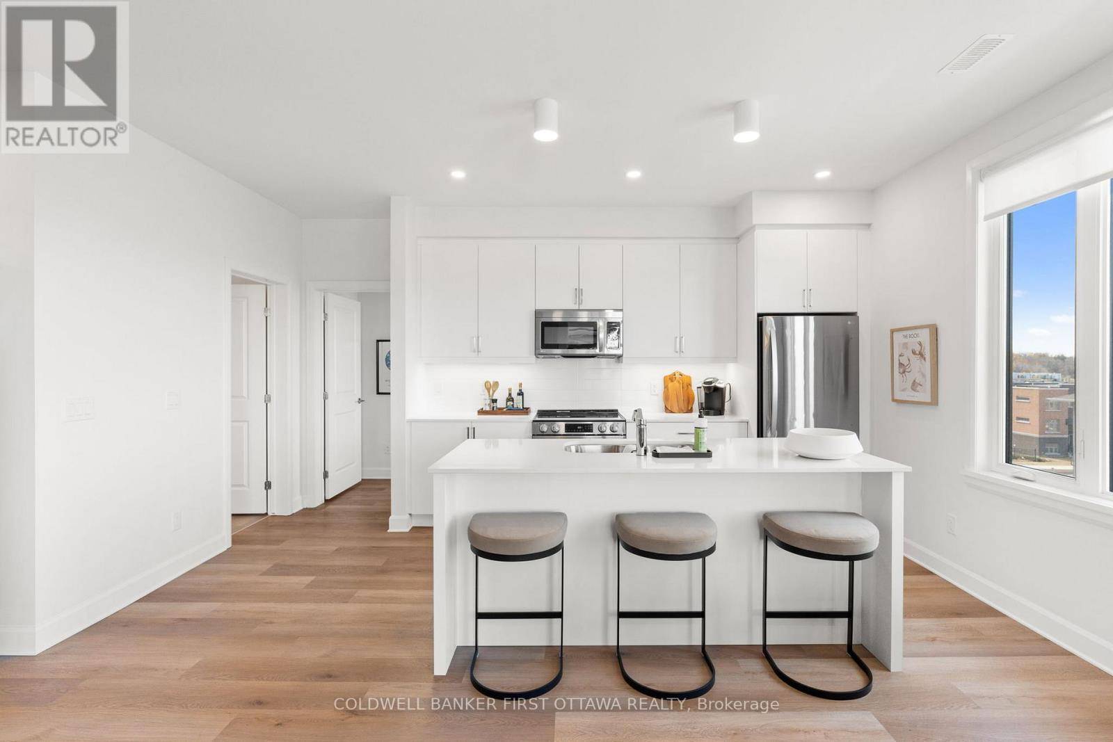 Ottawa, ON K1K5B4,655 WANAKI RD #206