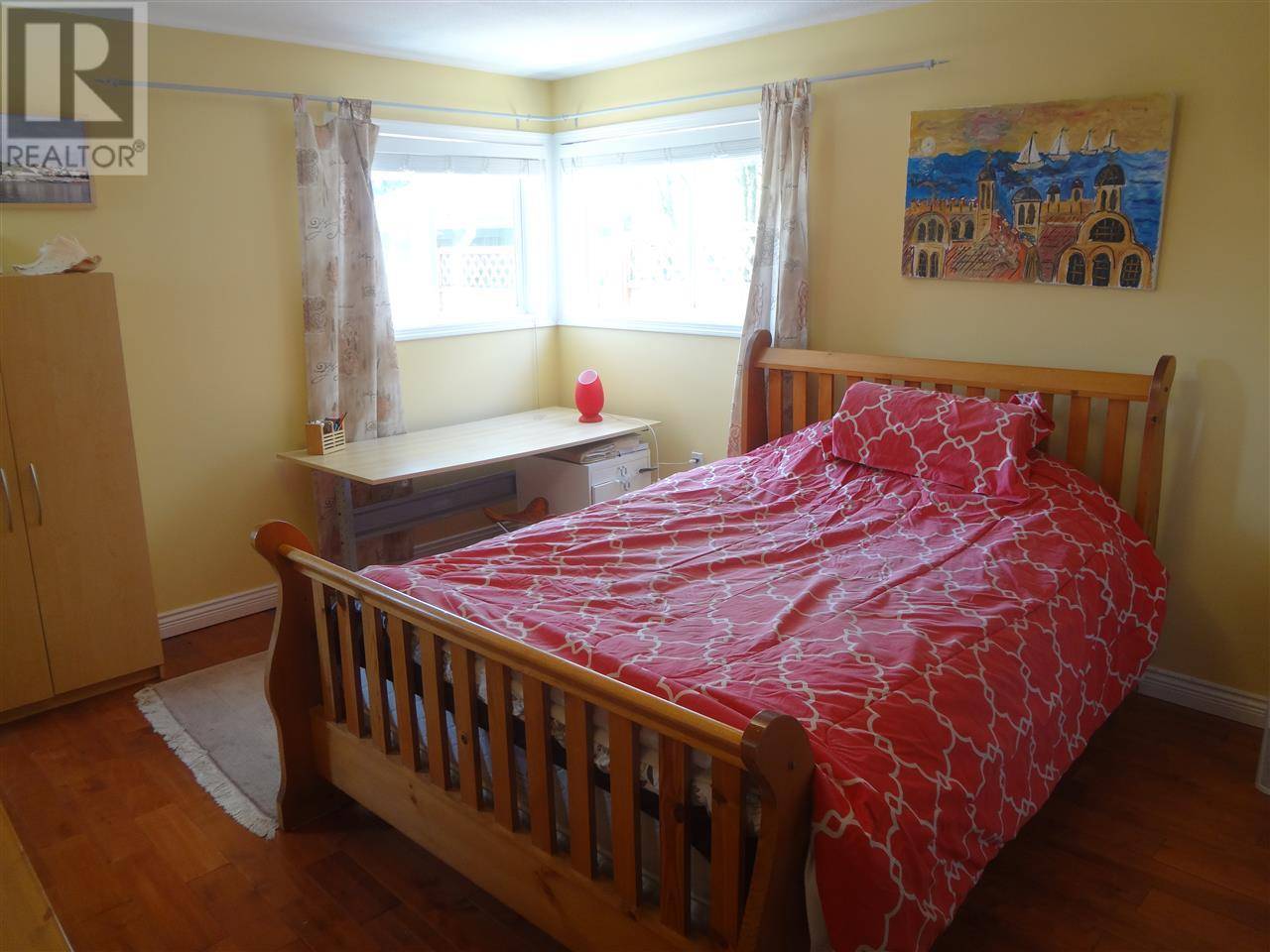 Burnaby, BC V3N4Z7,7280 15TH AVENUE