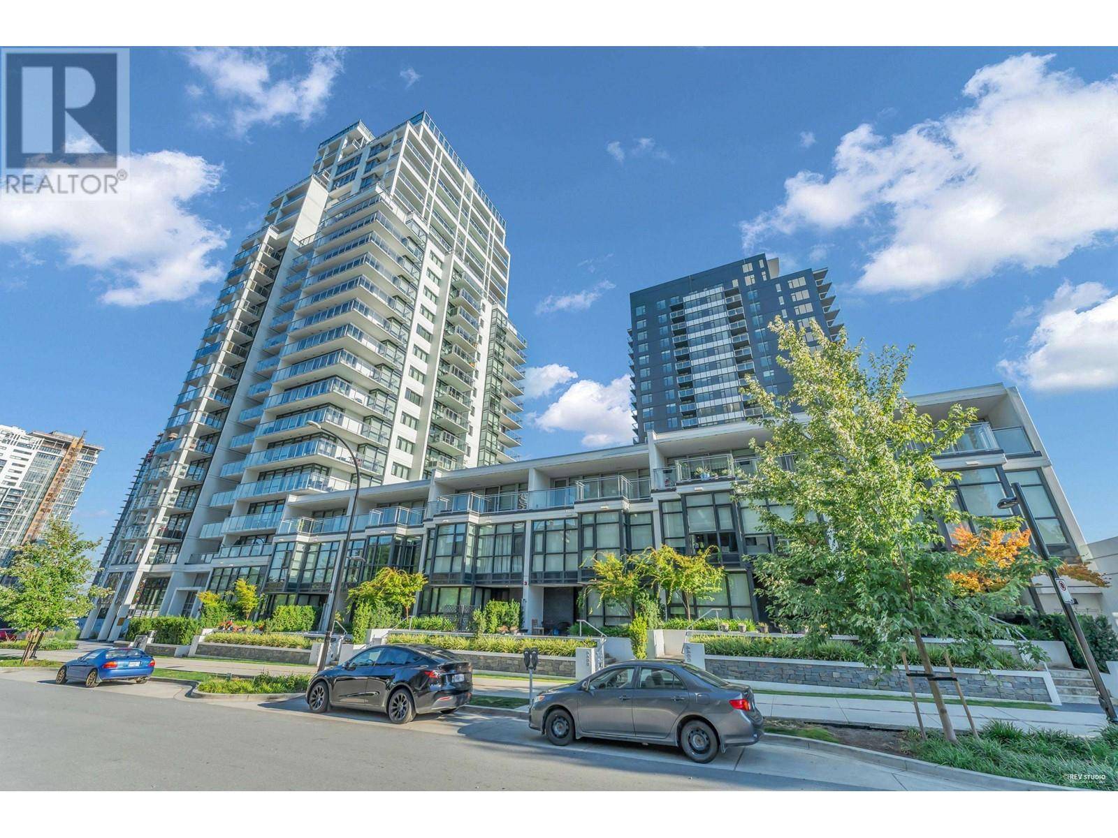 Burnaby, BC V5C0M4,4488 JUNEAU ST #306