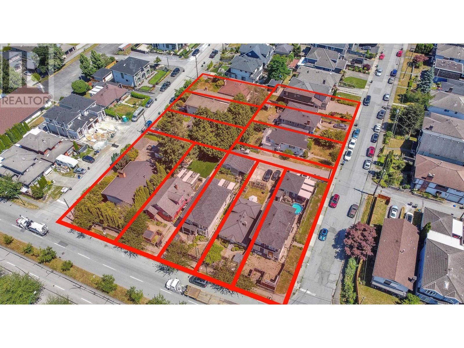 Burnaby, BC V5R2N9,4860 BOUNDARY ROAD