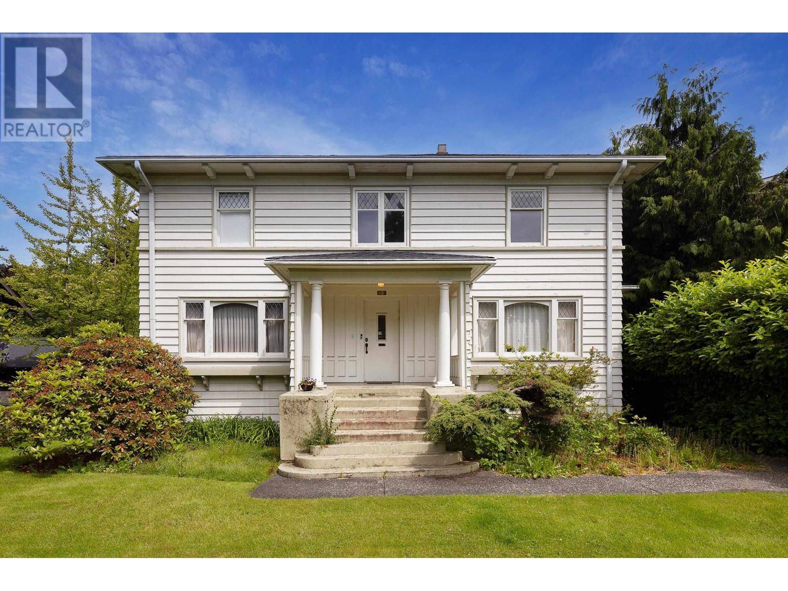 Vancouver, BC V6H1S7,1121 W 16TH AVENUE