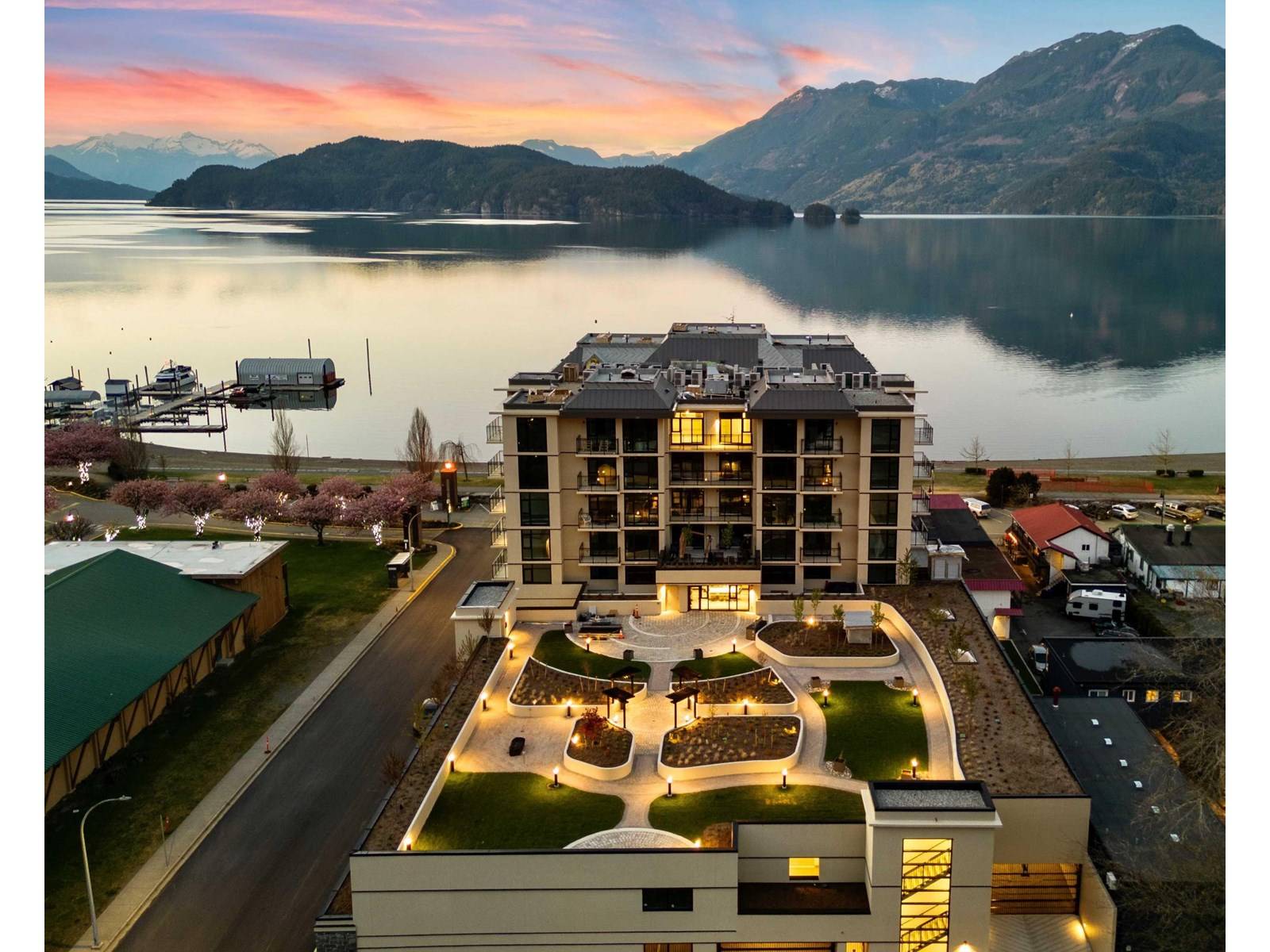 Harrison Hot Springs, BC V0M1K0,120 ESPLANADE AVE #205