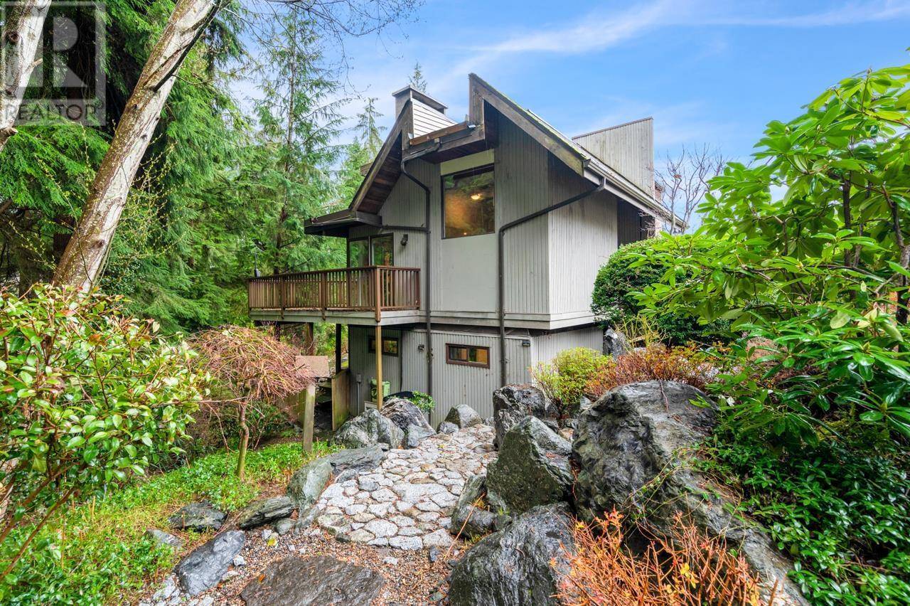 North Vancouver, BC V7R3V4,5344 CLIFFRIDGE AVENUE