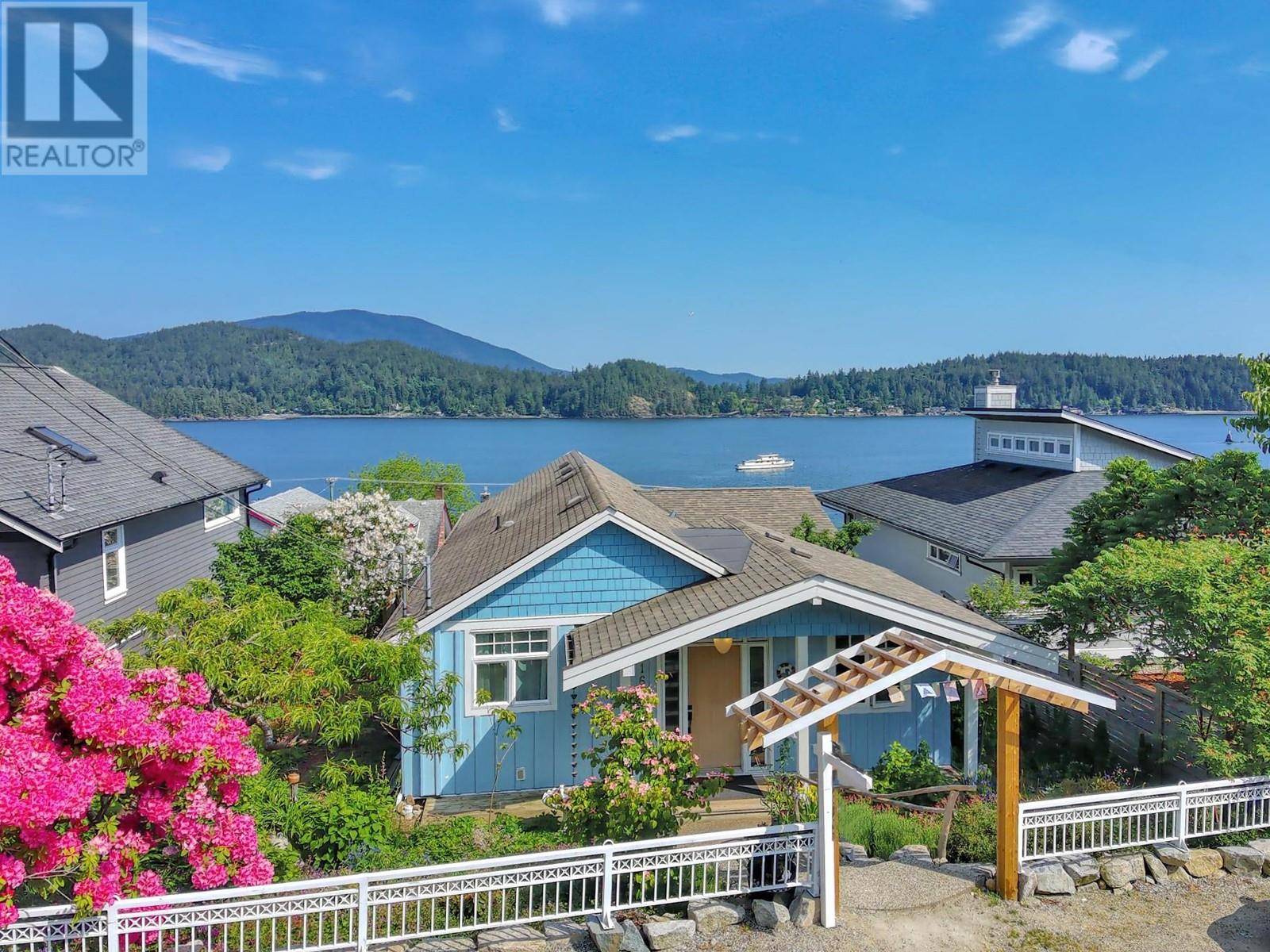 Gibsons, BC V0N1V9,616 SEAVIEW ROAD