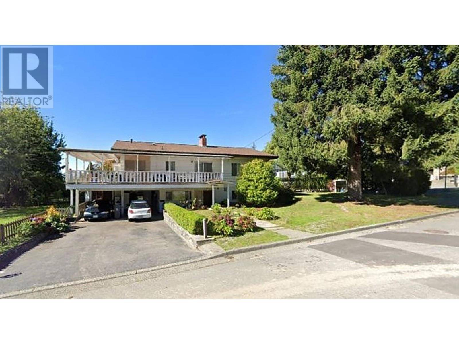 North Vancouver, BC V7R3G6,3965 TRENTON PLACE