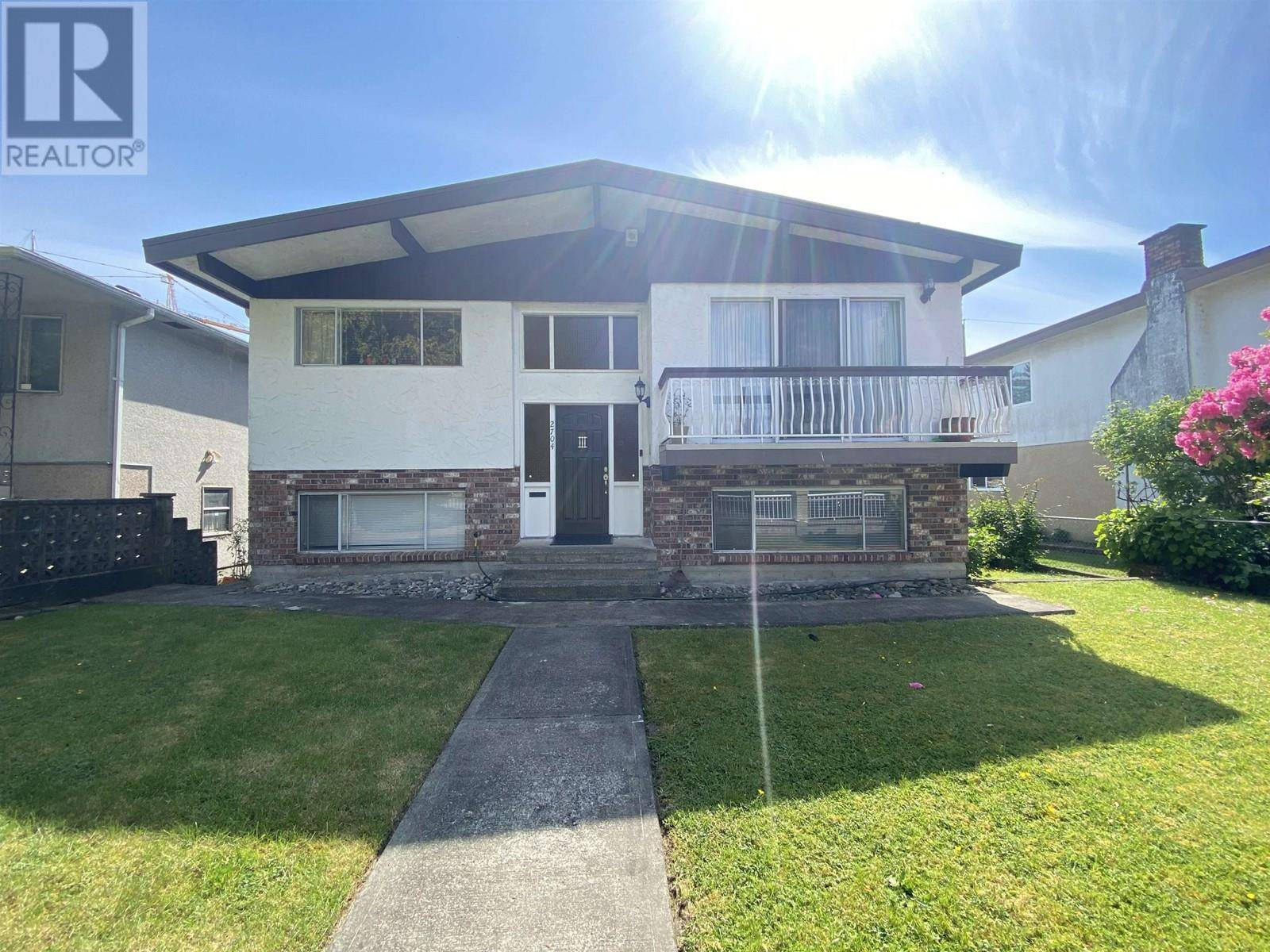 Vancouver, BC V5R4S6,2704 WARD STREET