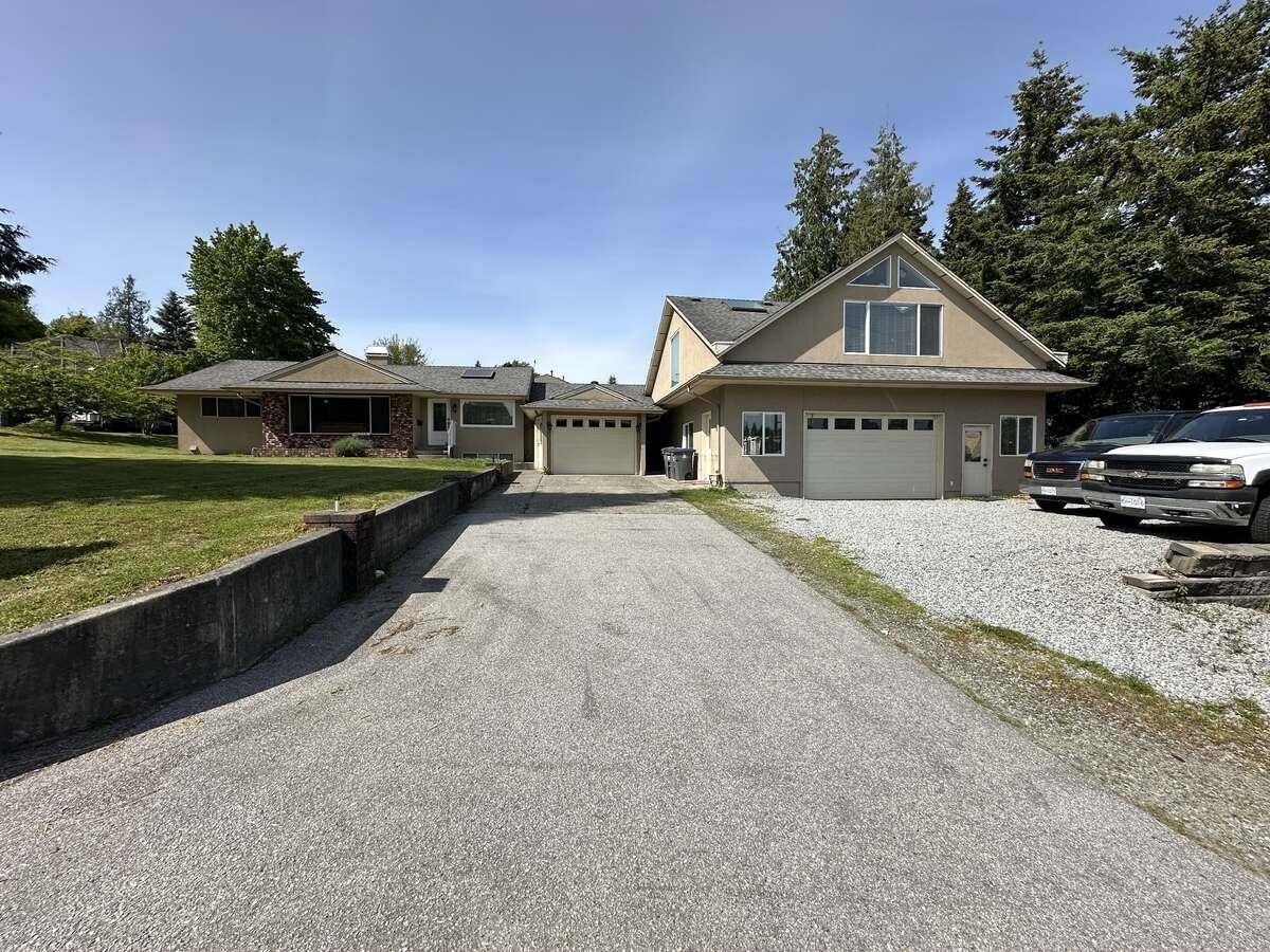 Surrey, BC V4N3A3,16333 90 AVENUE