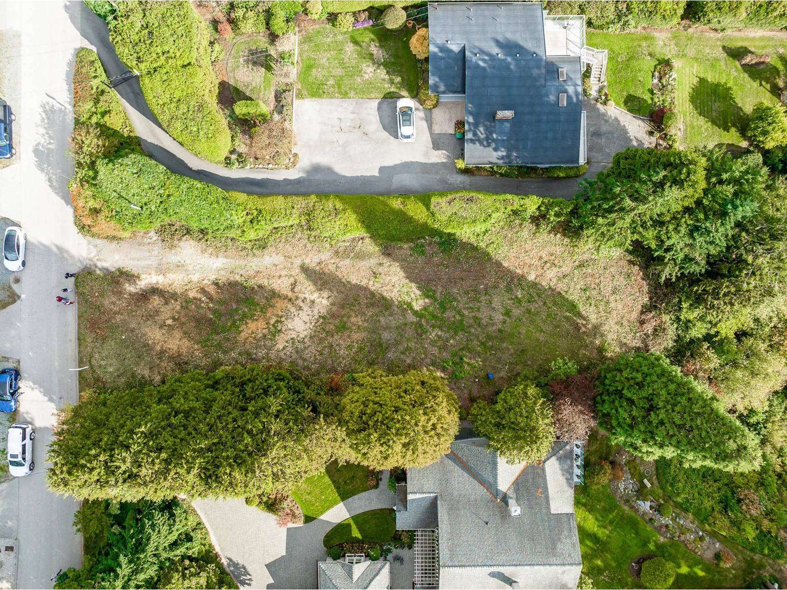Surrey, BC V4A1C4,13536 13A AVENUE