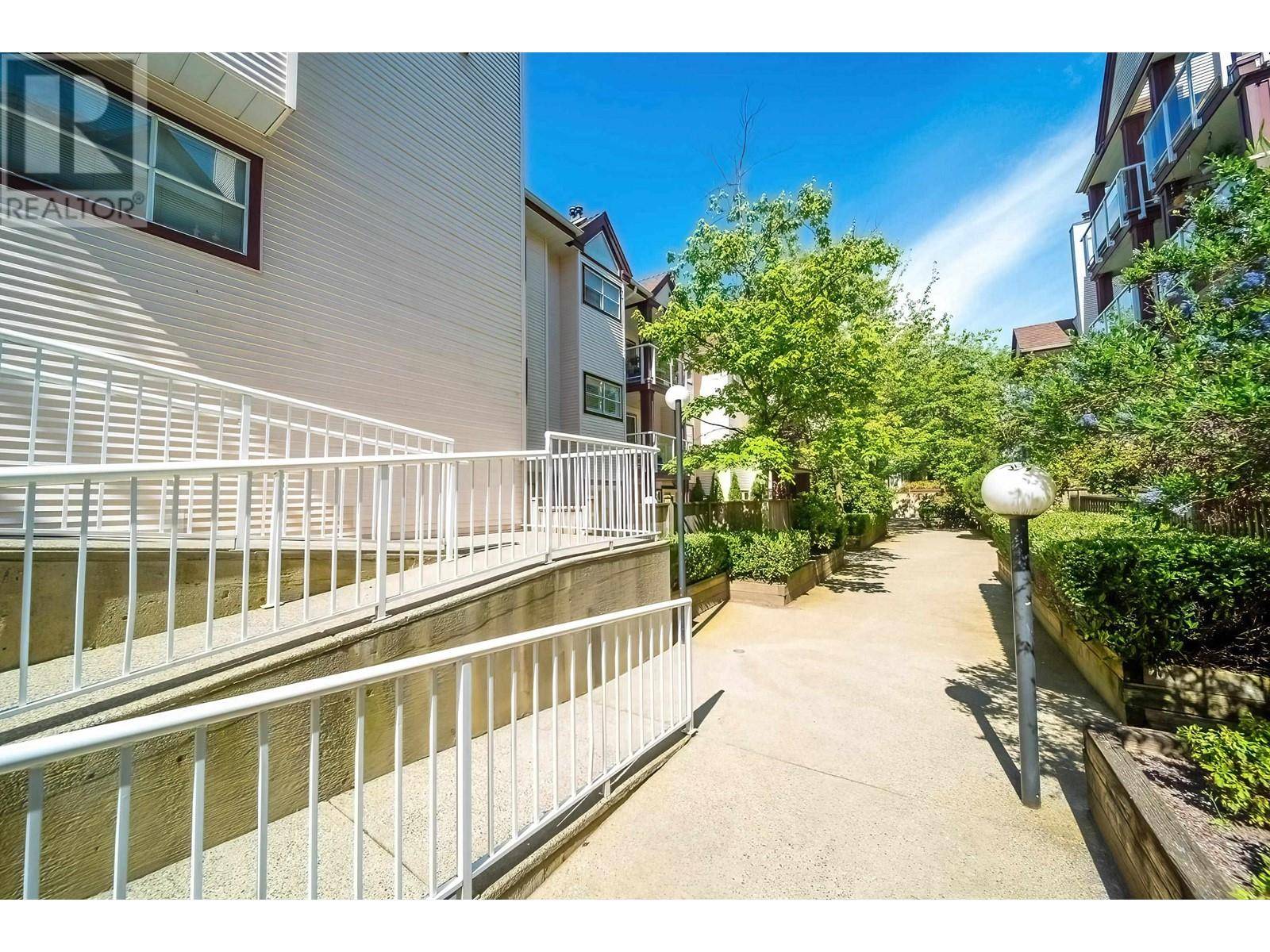 Vancouver, BC V5R2P5,3680 RAE AVE #102