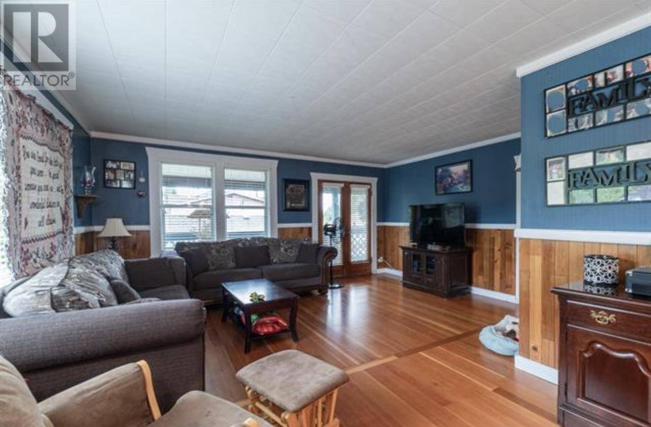 Maple Ridge, BC V2X2N9,20775 CAMWOOD AVENUE