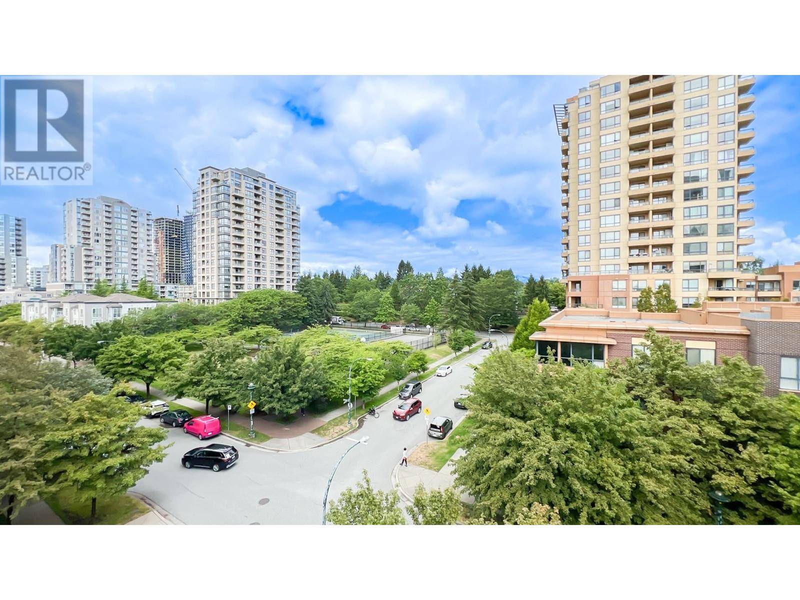 Vancouver, BC V5R6H3,3588 CROWLEY DR #612