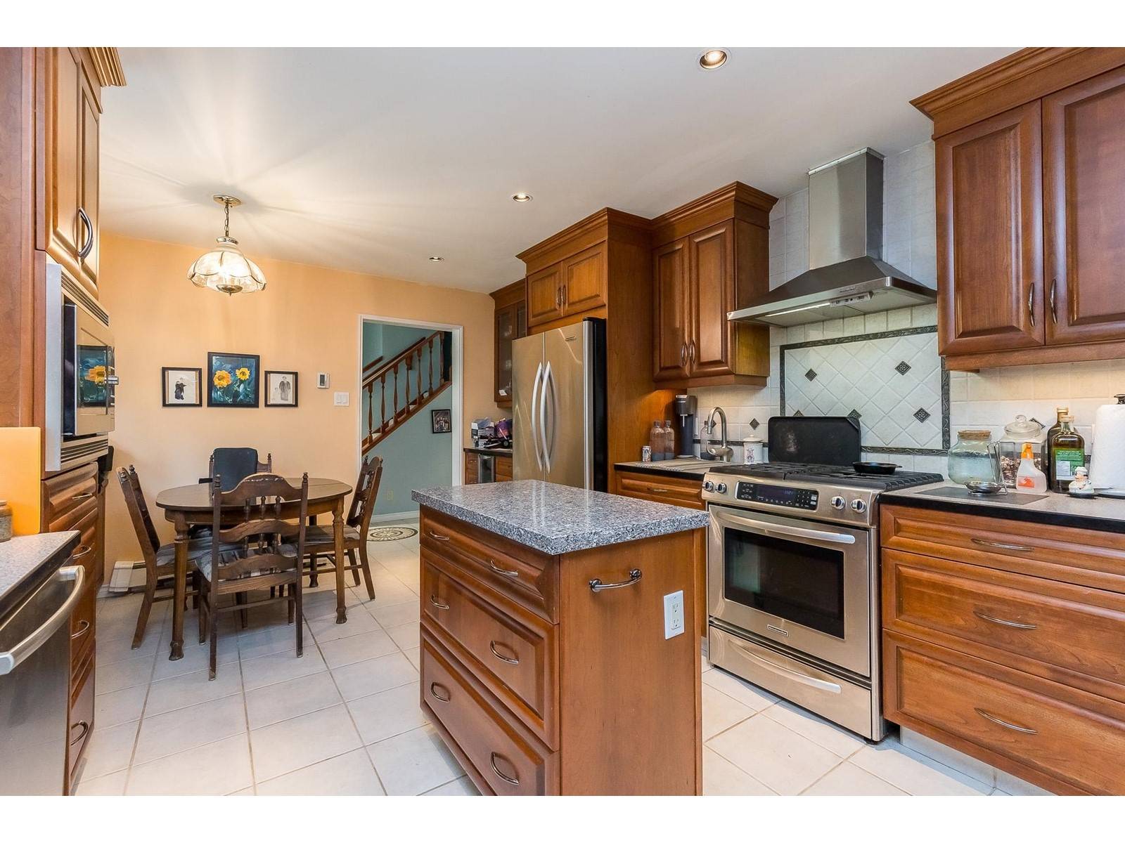 Langley, BC V2Z1X3,20244 27 AVENUE