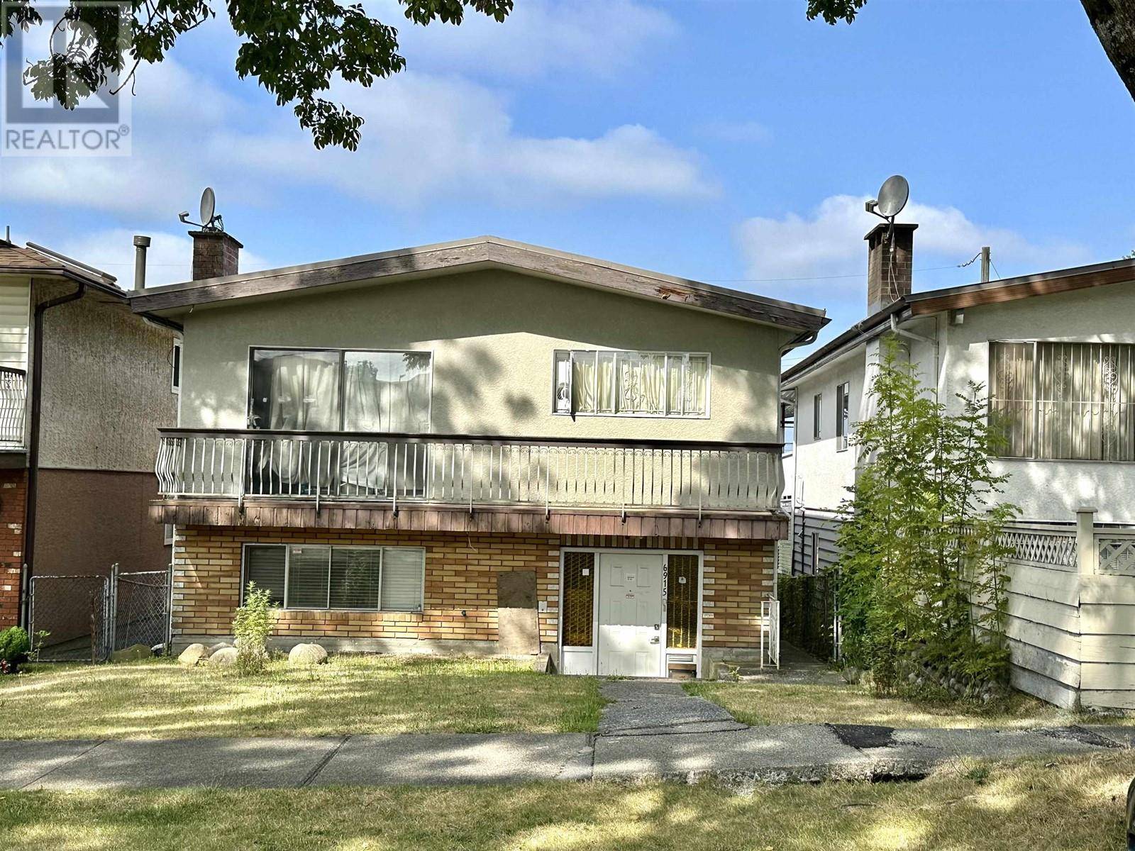 Vancouver, BC V5P3R6,6915 BEATRICE STREET