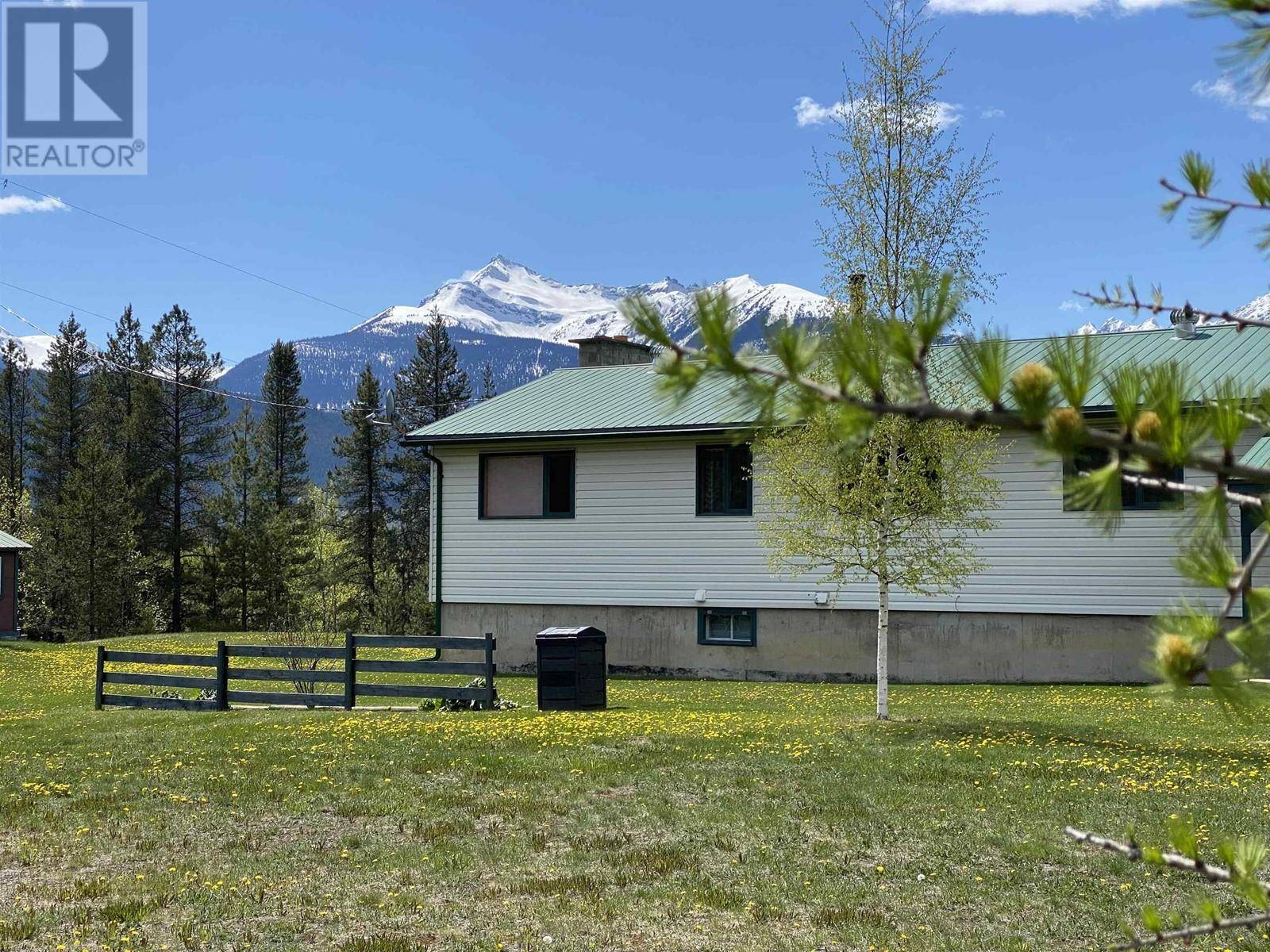 Valemount, BC V0E2Z0,3235 MCLENNAN ROAD