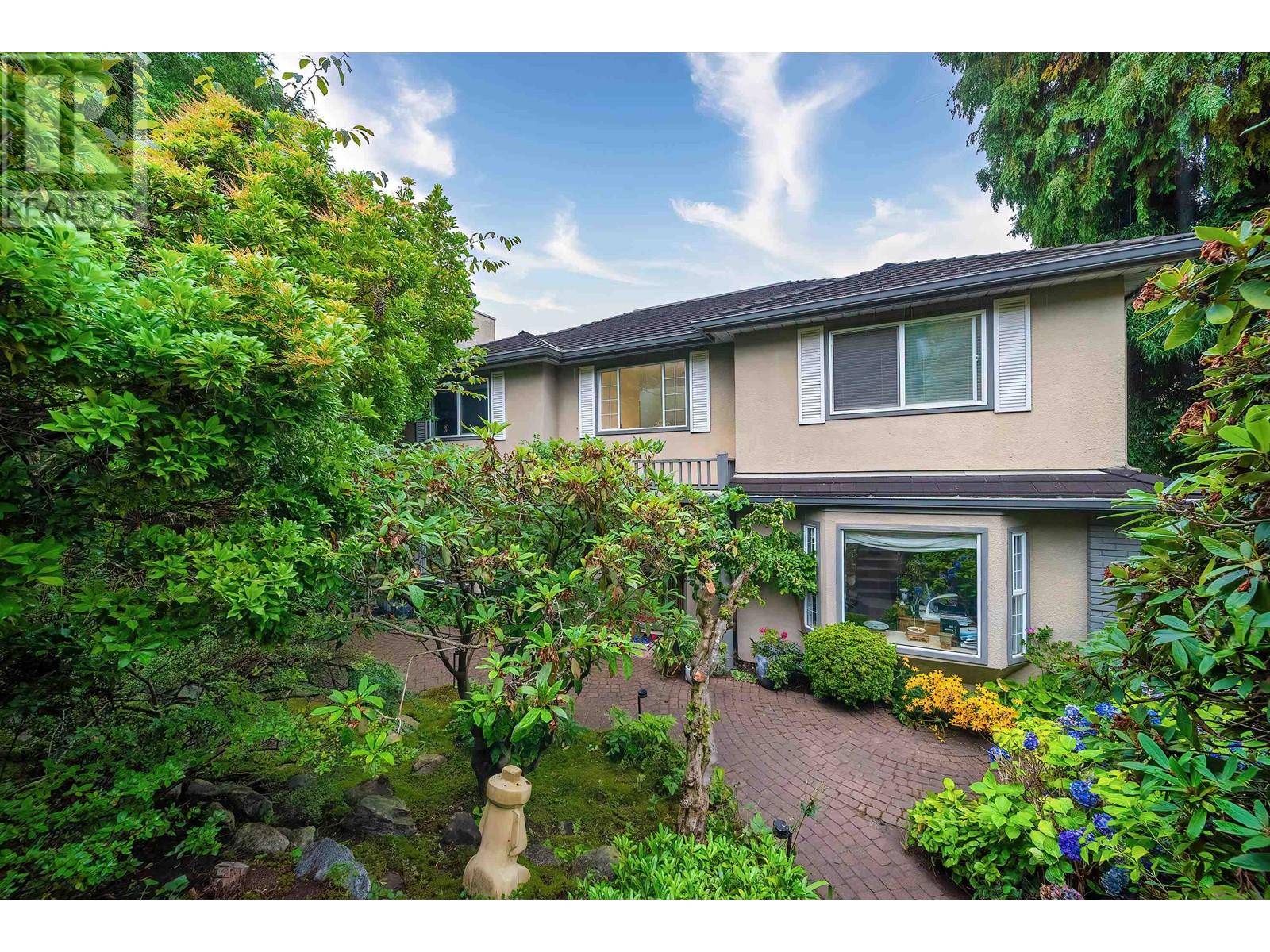 Vancouver, BC V6R1G2,4333 LOCARNO CRESCENT