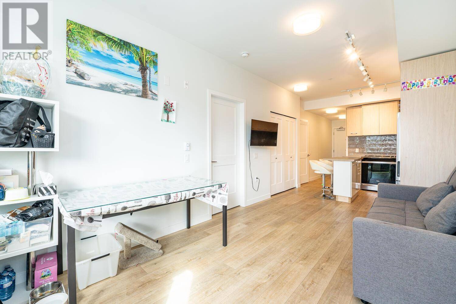 Vancouver, BC V5R0J6,4933 CLARENDON ST #105