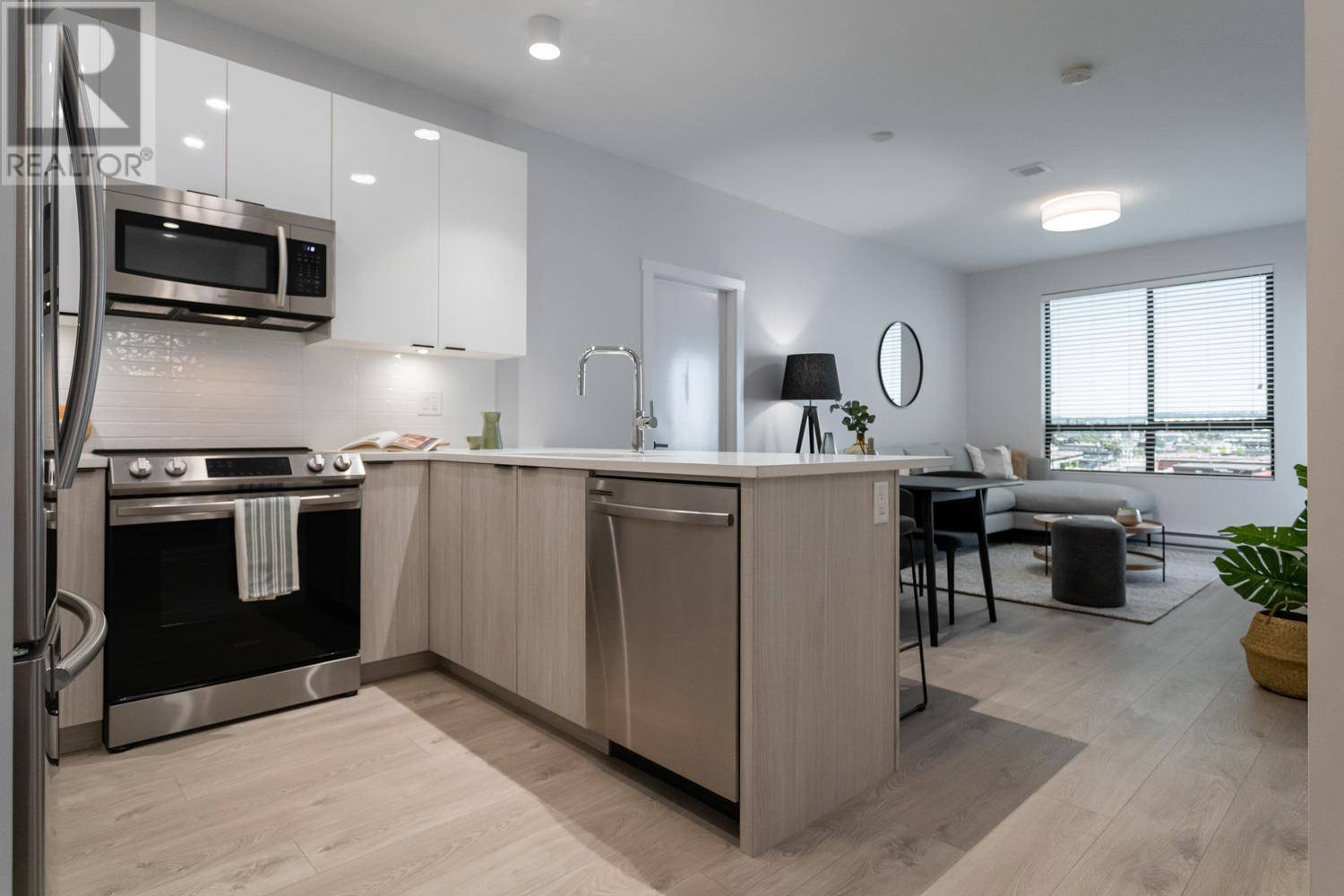 Maple Ridge, BC V0V0V0,11655 FRASER ST #220