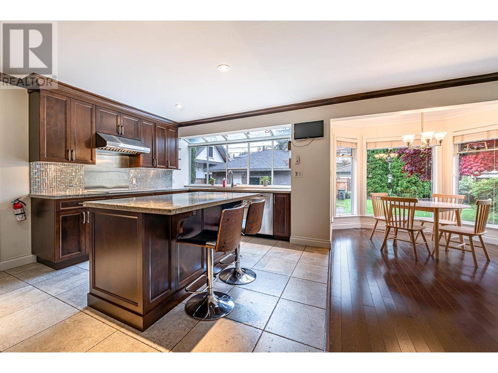 Vancouver, BC V6R2V4,4570 W 13TH AVENUE