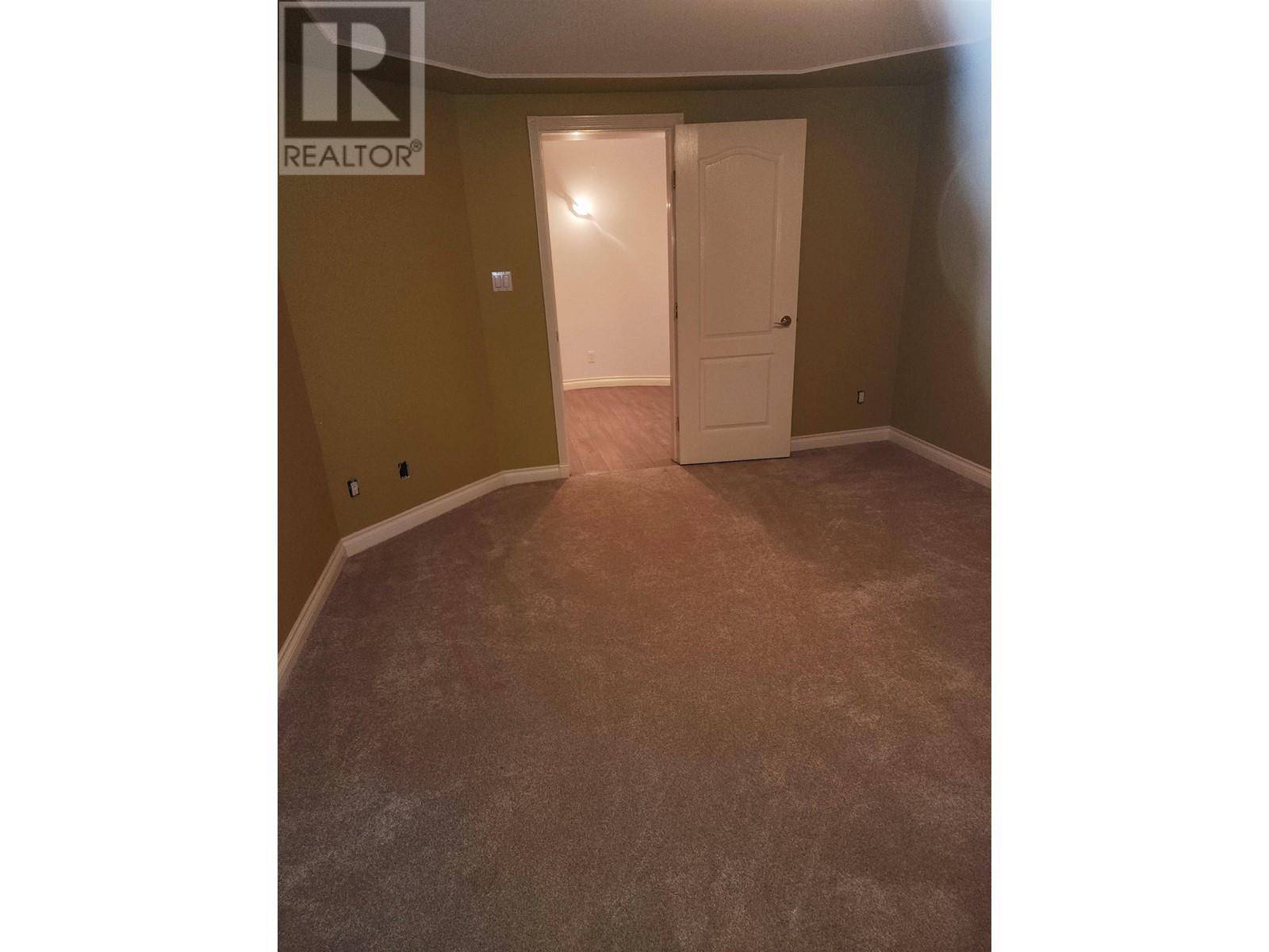 North Vancouver, BC V7N3Z8,BASEMENT-1115 PROSPECT AVENUE