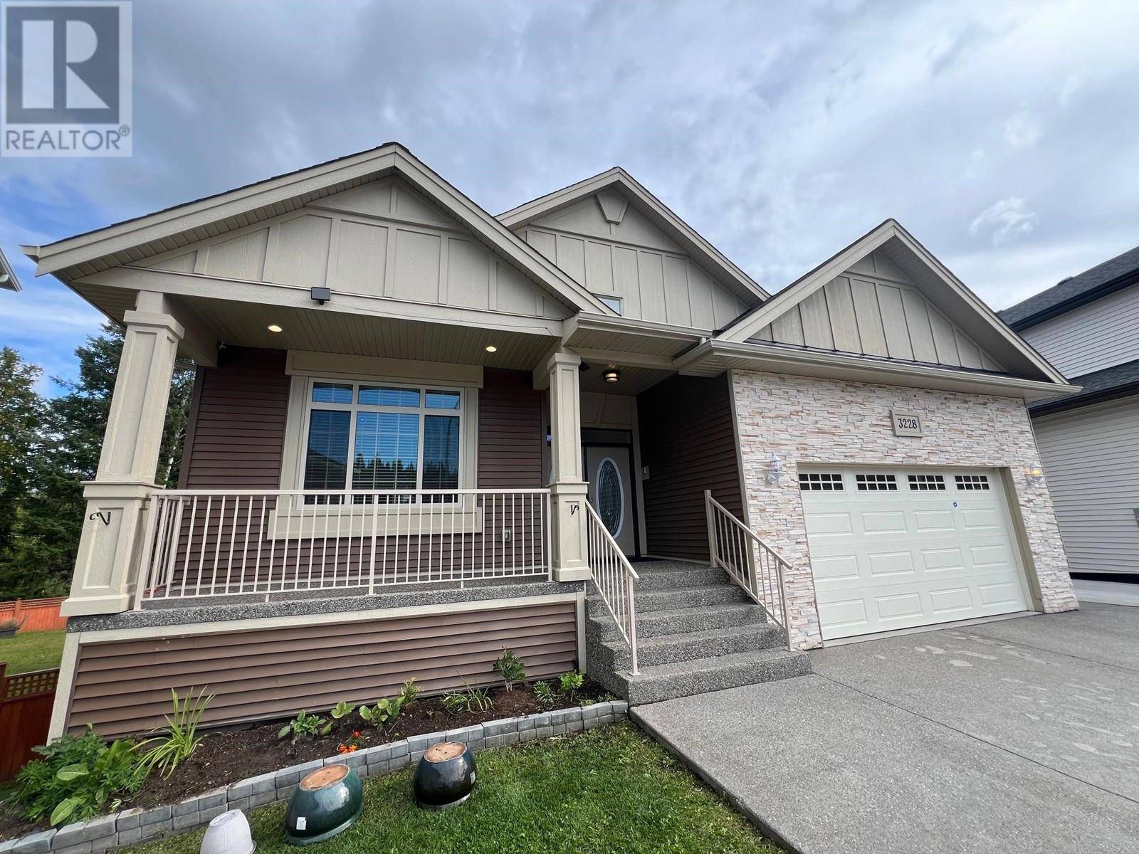 Prince George, BC V2N0E7,3228 PARKVIEW CRESCENT