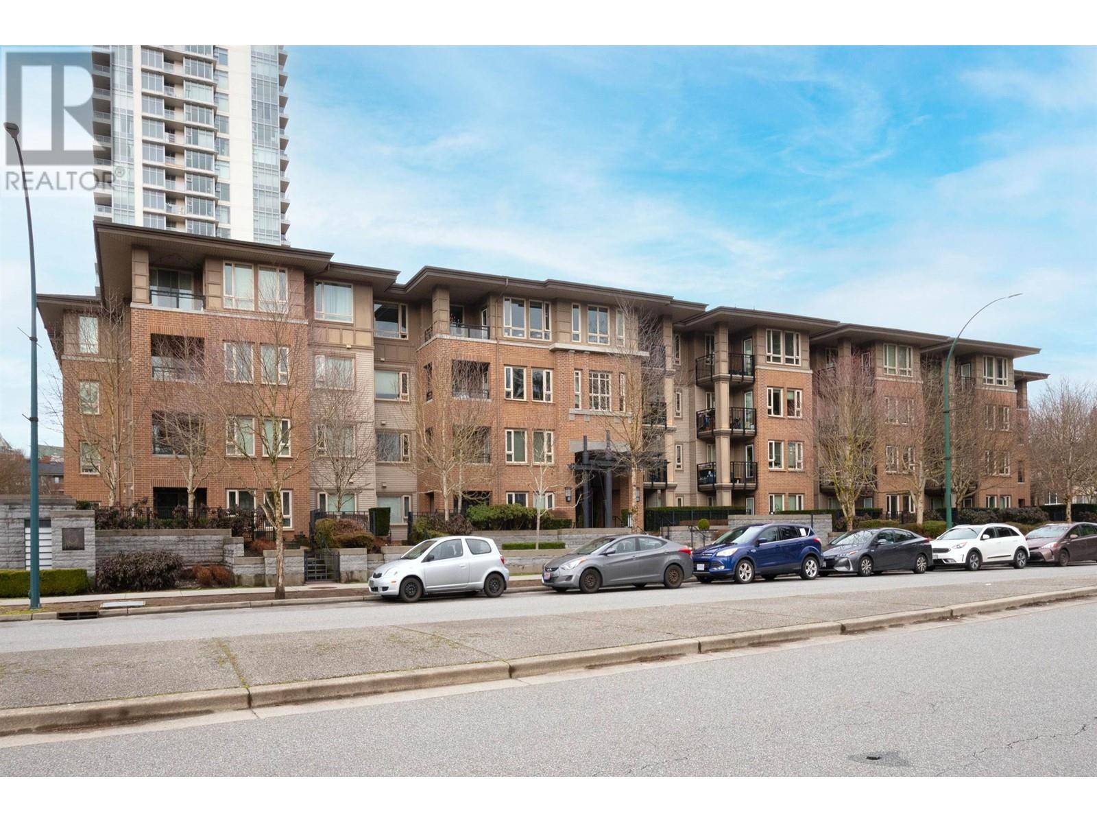 Coquitlam, BC V3B0E1,3105 LINCOLN AVE #104