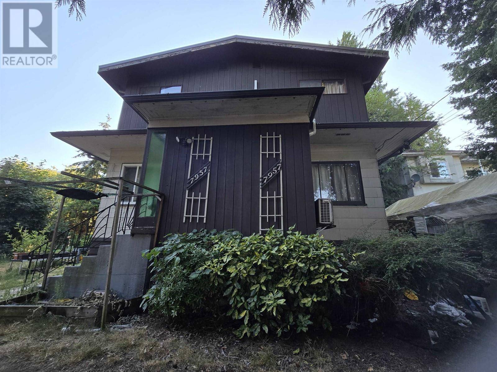 Vancouver, BC V5X2Z3,7957 COLUMBIA STREET