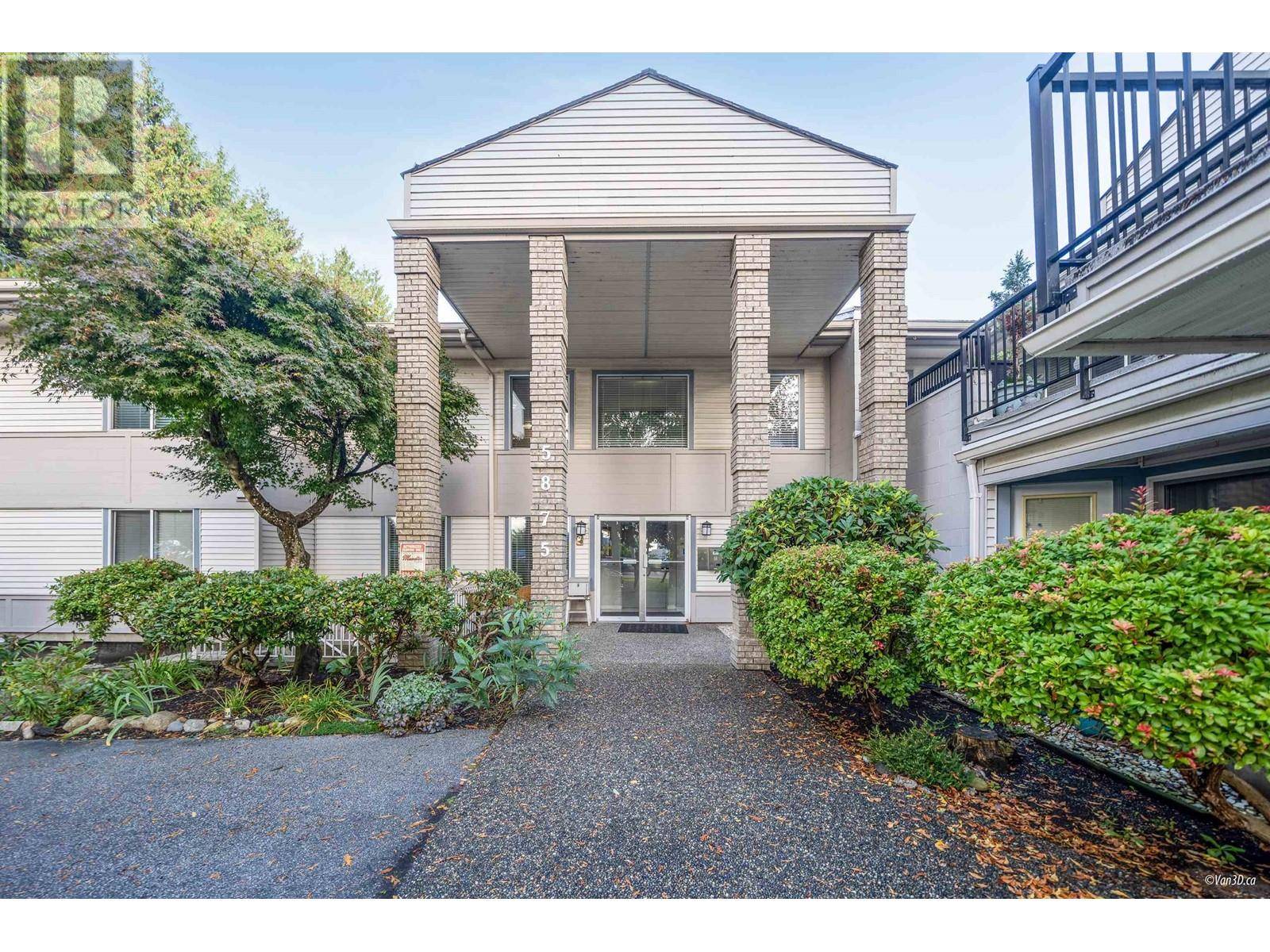 Burnaby, BC V5J1G4,5875 IMPERIAL ST #117