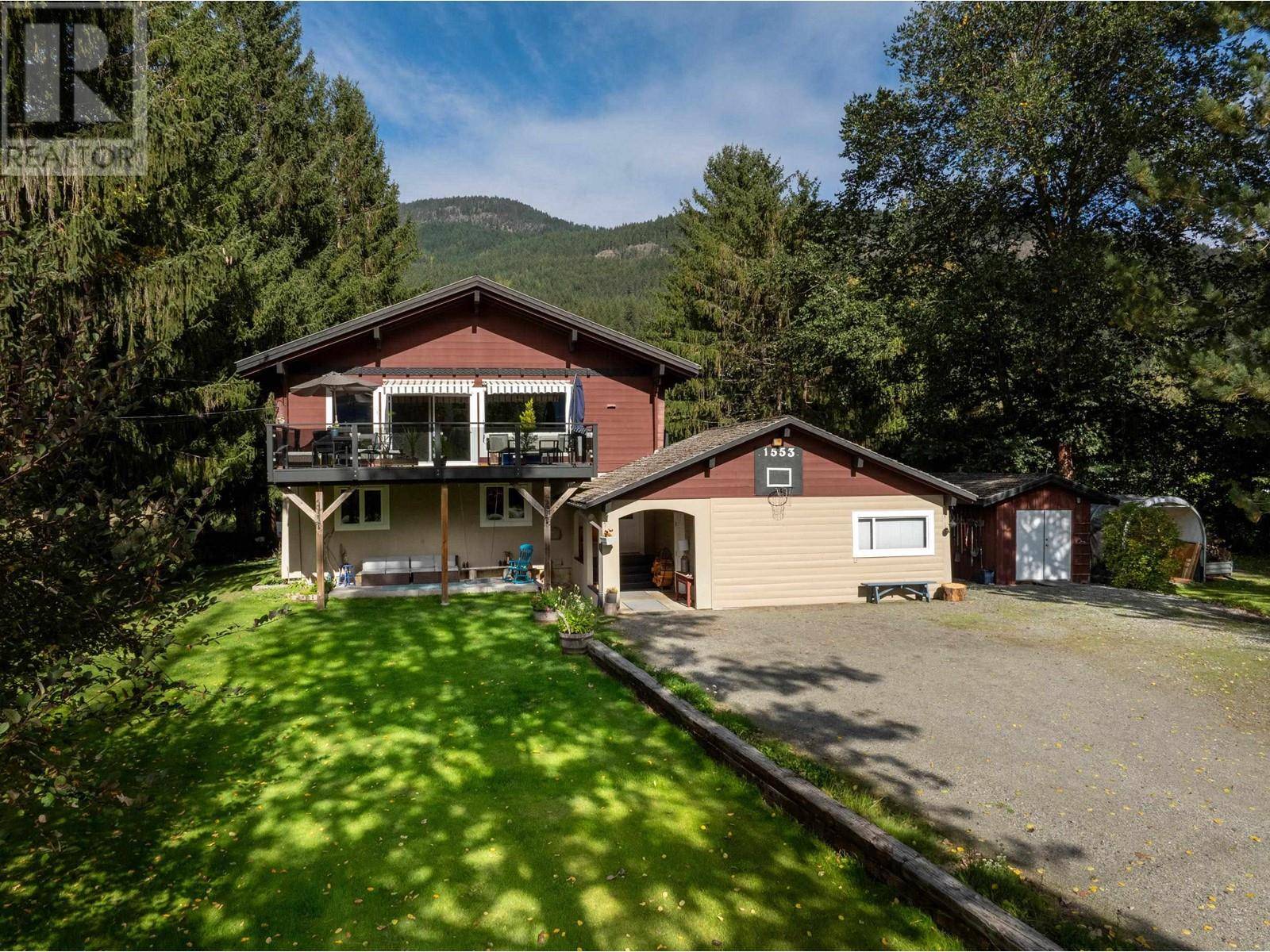 Pemberton, BC V0N2L0,1553 FRASER ROAD