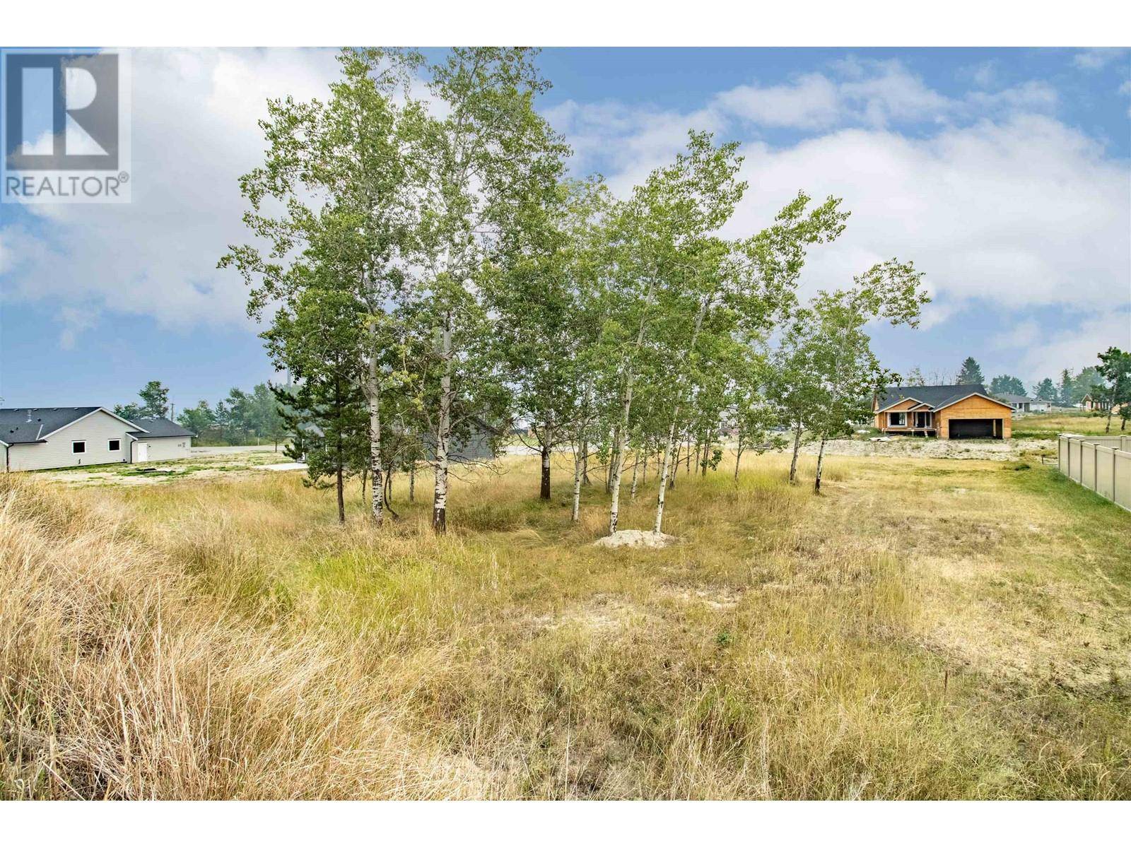 100 Mile House, BC V0K2E0,310 SANDHILL CRESCENT