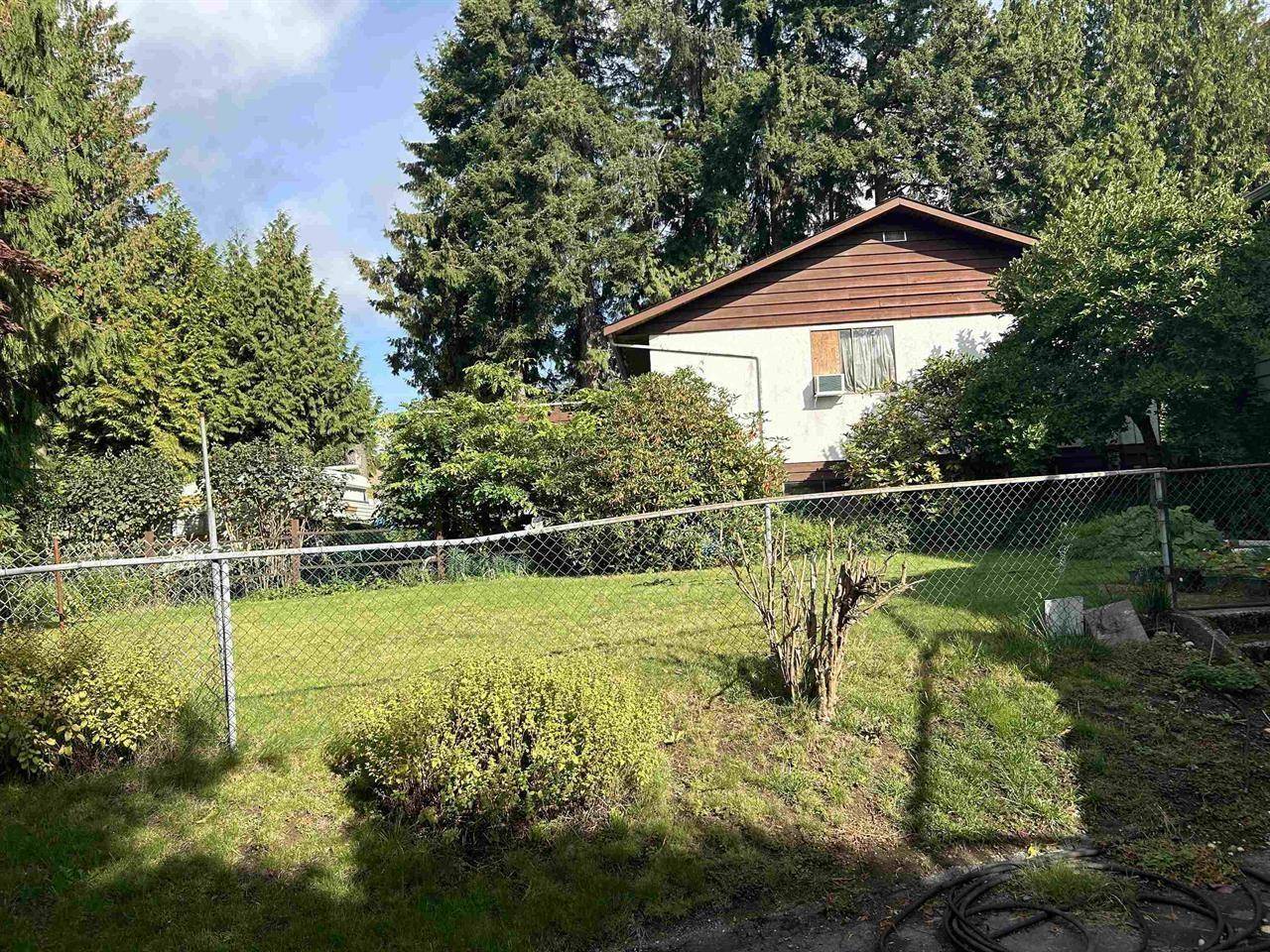 Surrey, BC V3R6M8,10297 144A STREET