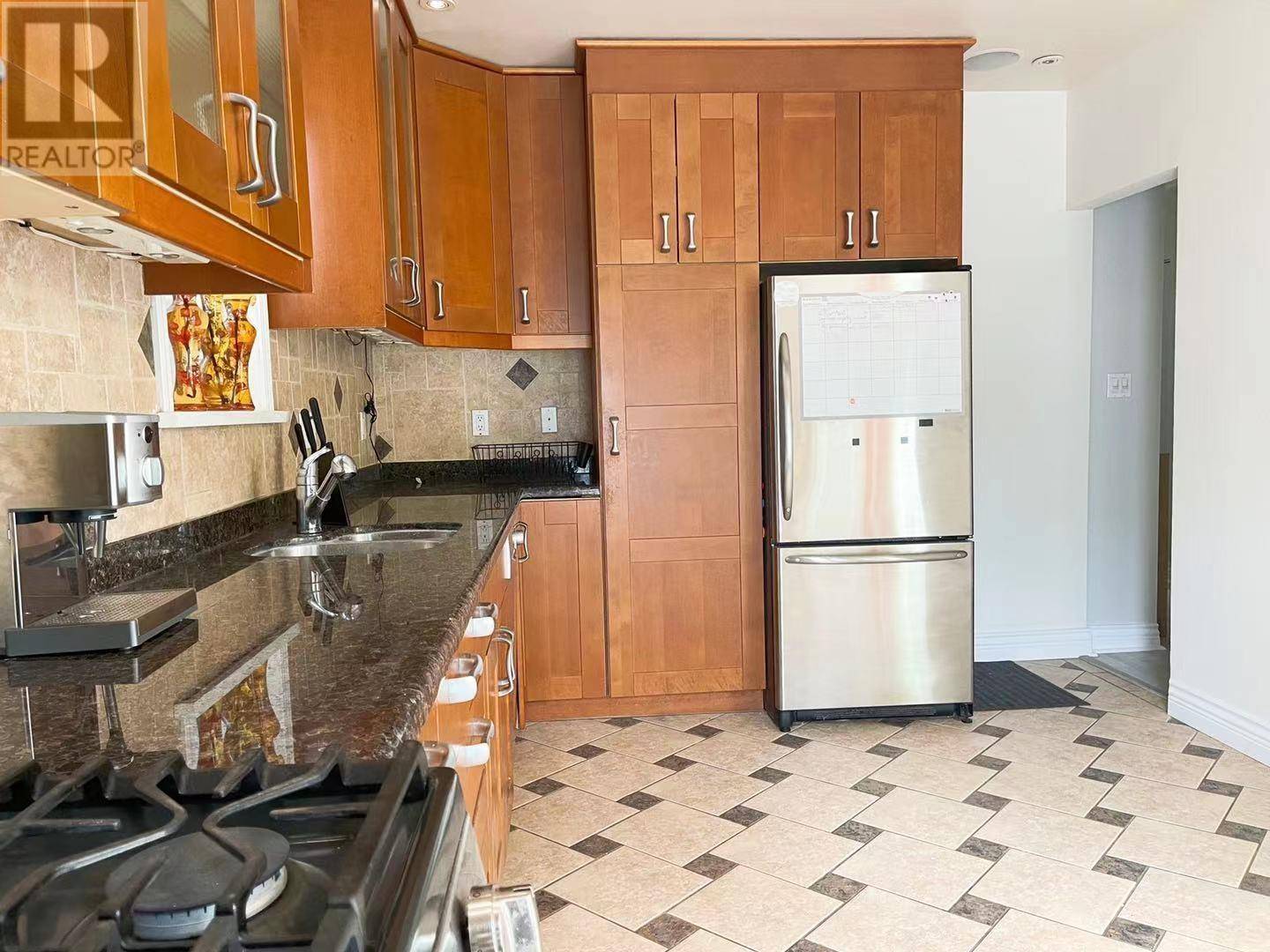 Vancouver, BC V6L1Y5,3093 W 29TH AVENUE