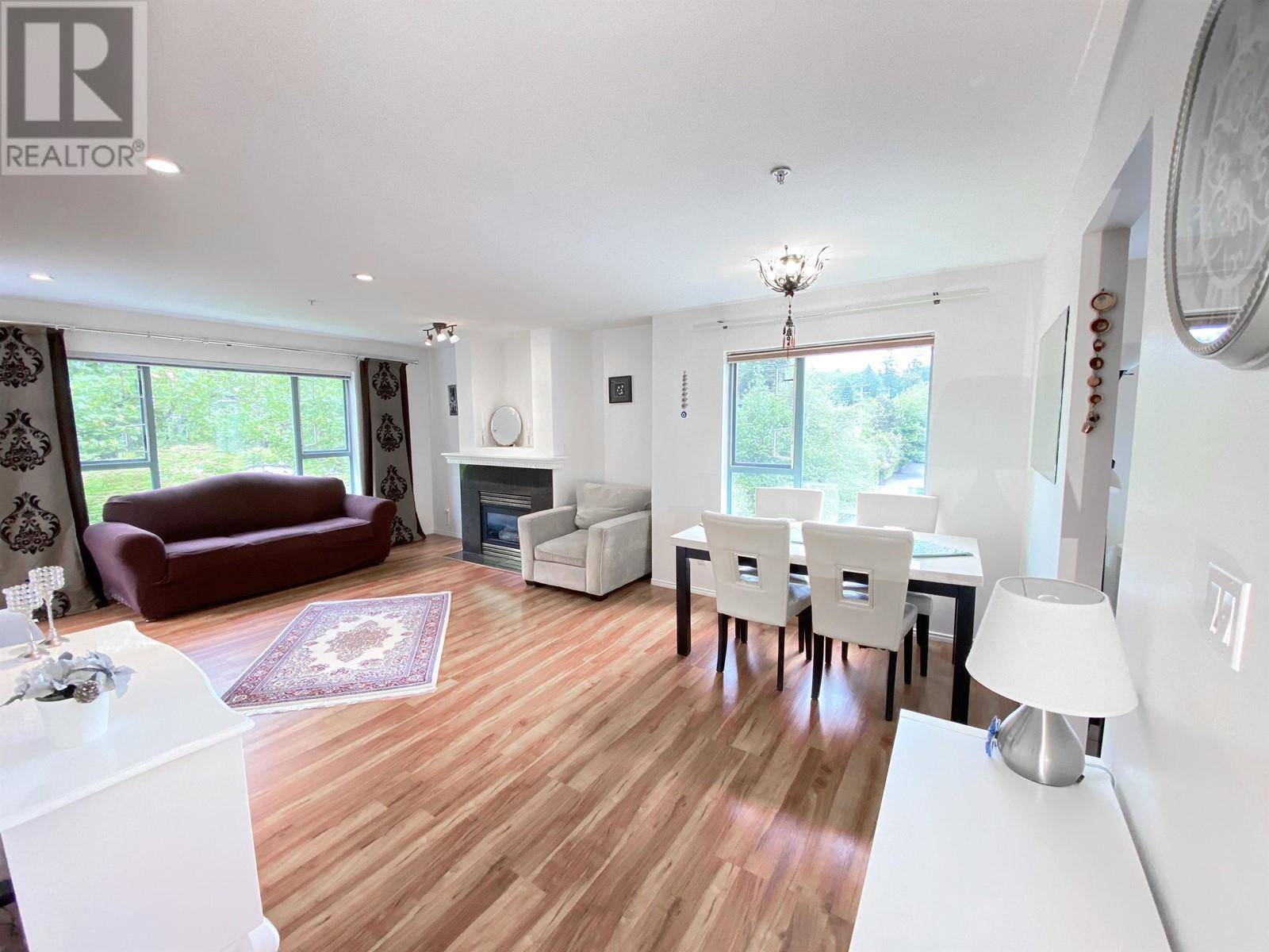 North Vancouver, BC V7P3R3,1085 West 17TH ST #305