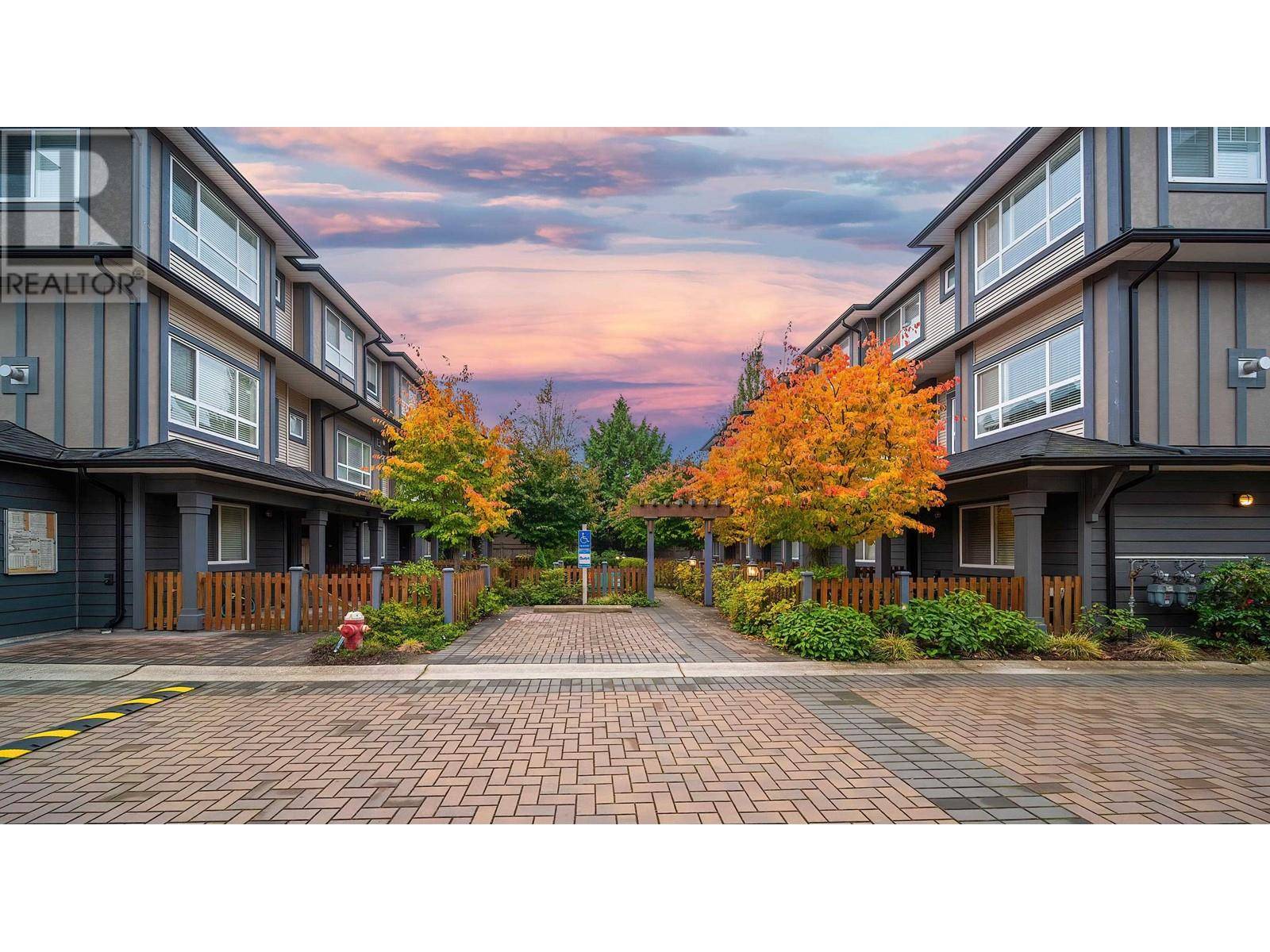 Richmond, BC V6Y2S6,7691 BRIDGE ST #34