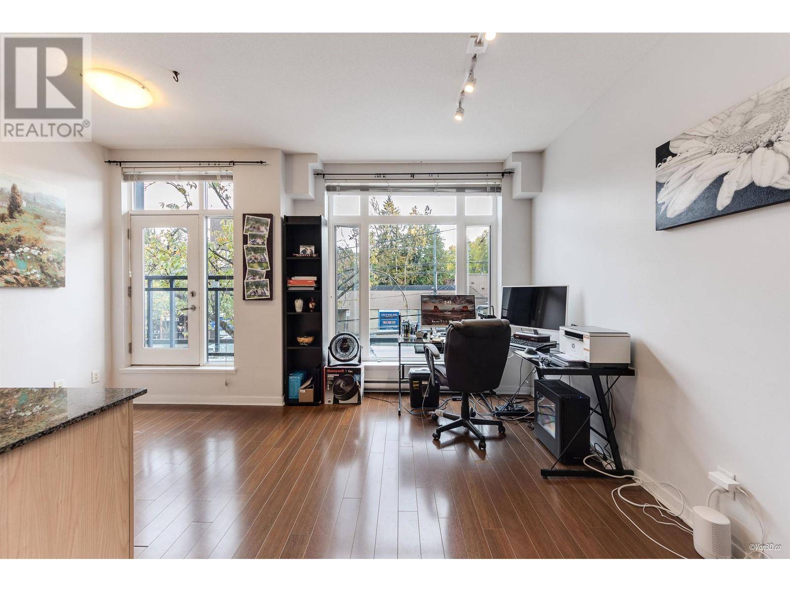 Vancouver, BC V6R2H8,4479 West 10TH AVE #202