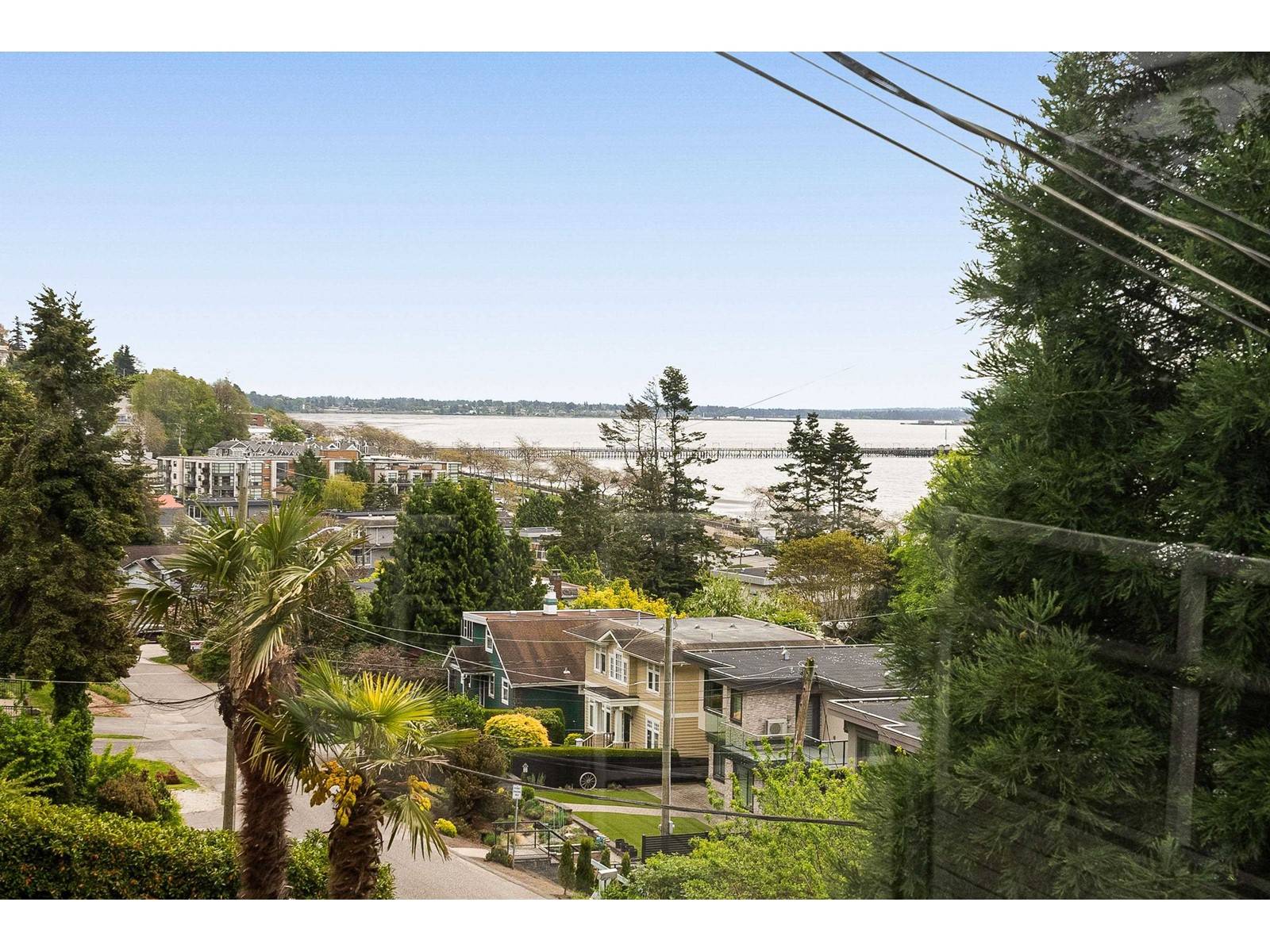 White Rock, BC V4B2T9,14623 WEST BEACH AVENUE