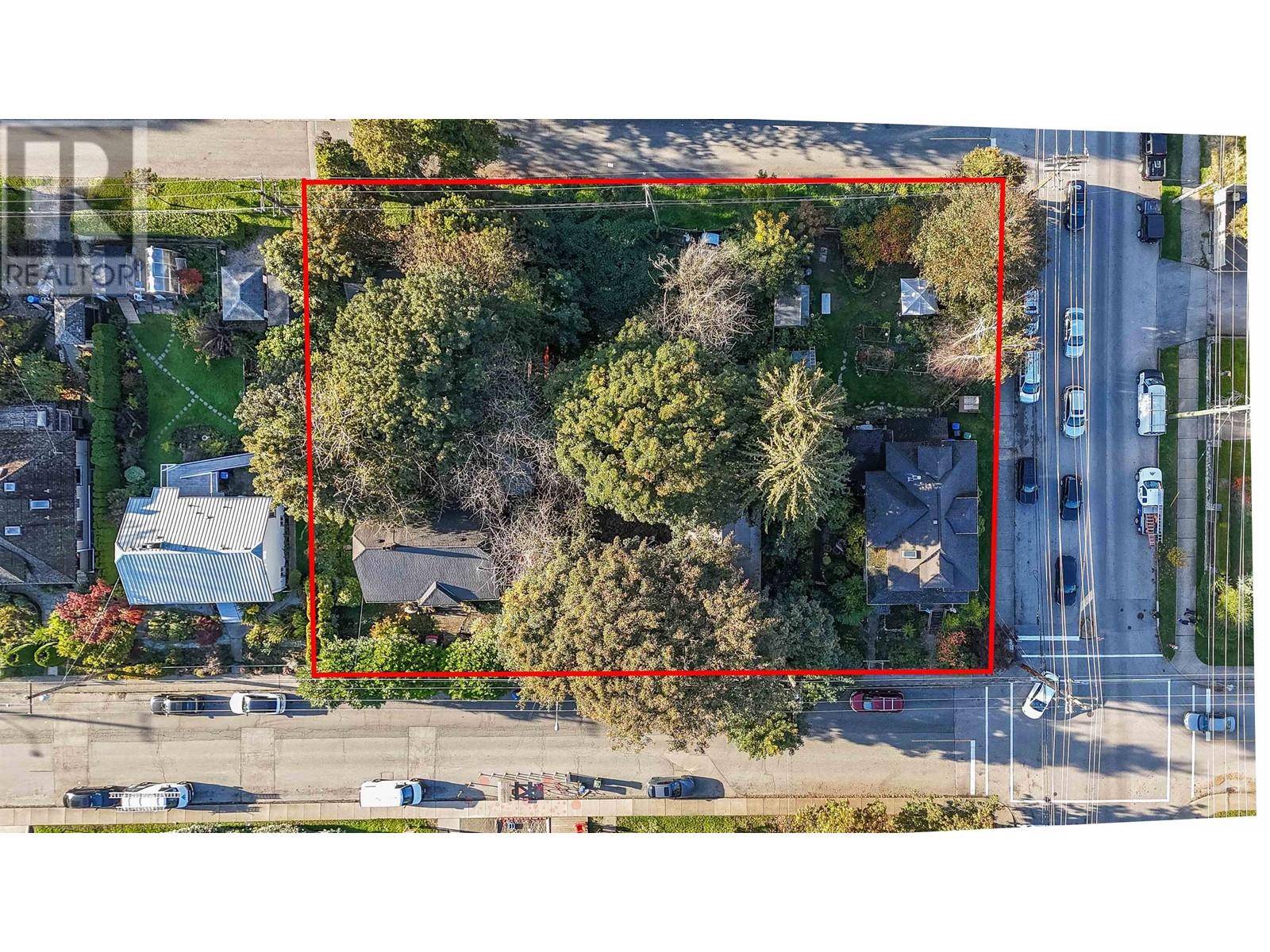 New Westminster, BC V3M1Y4,1001-1011 FIFTH AVENUE
