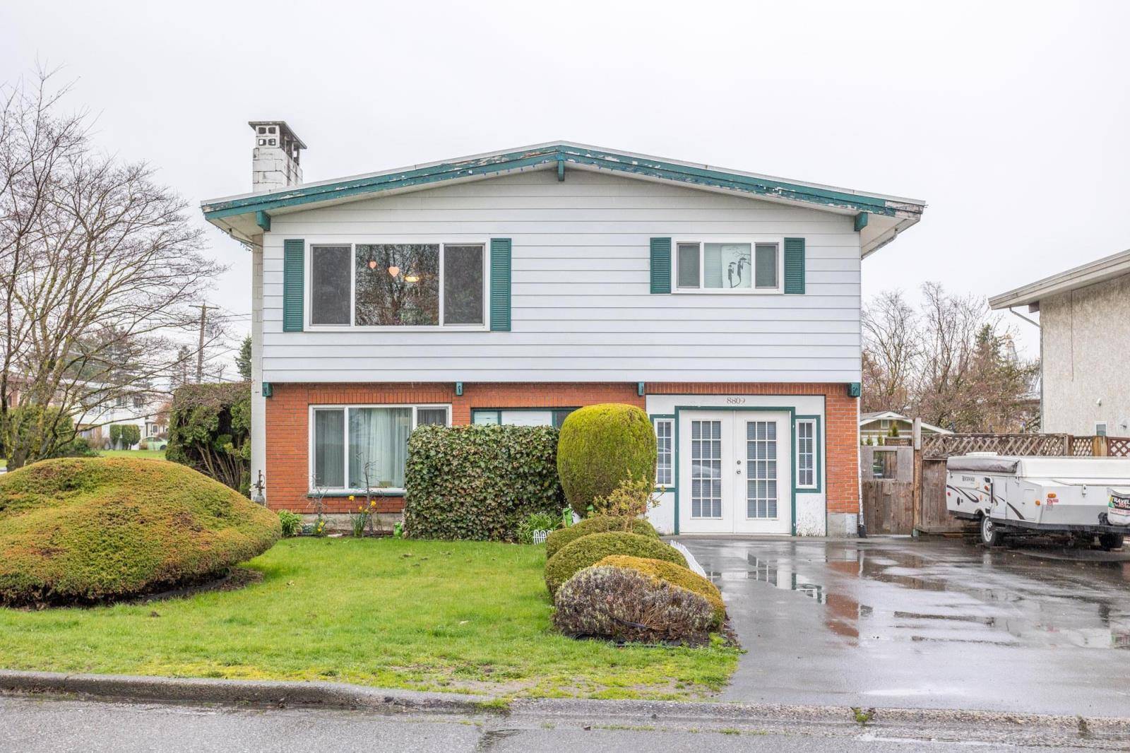 Chilliwack, BC V2P6R3,8809 WALTERS STREET