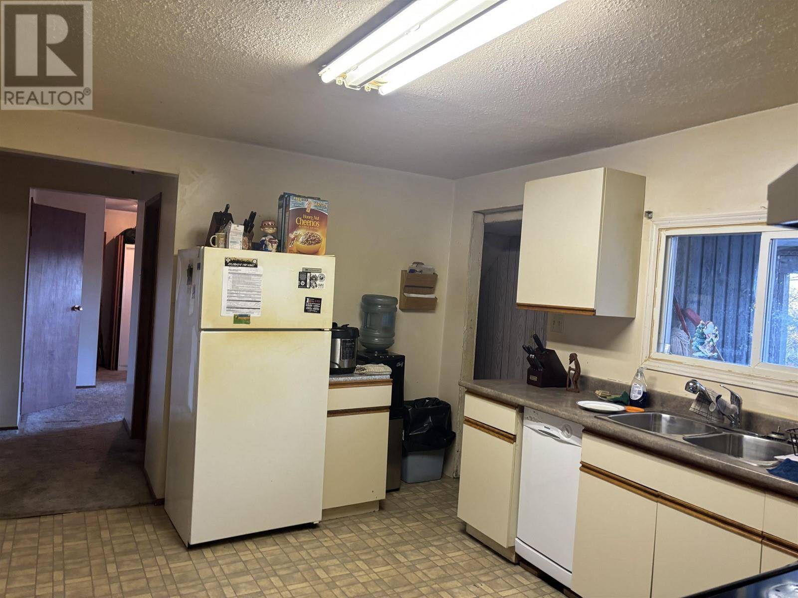 Williams Lake, BC V2G3L7,406 RICHARD STREET