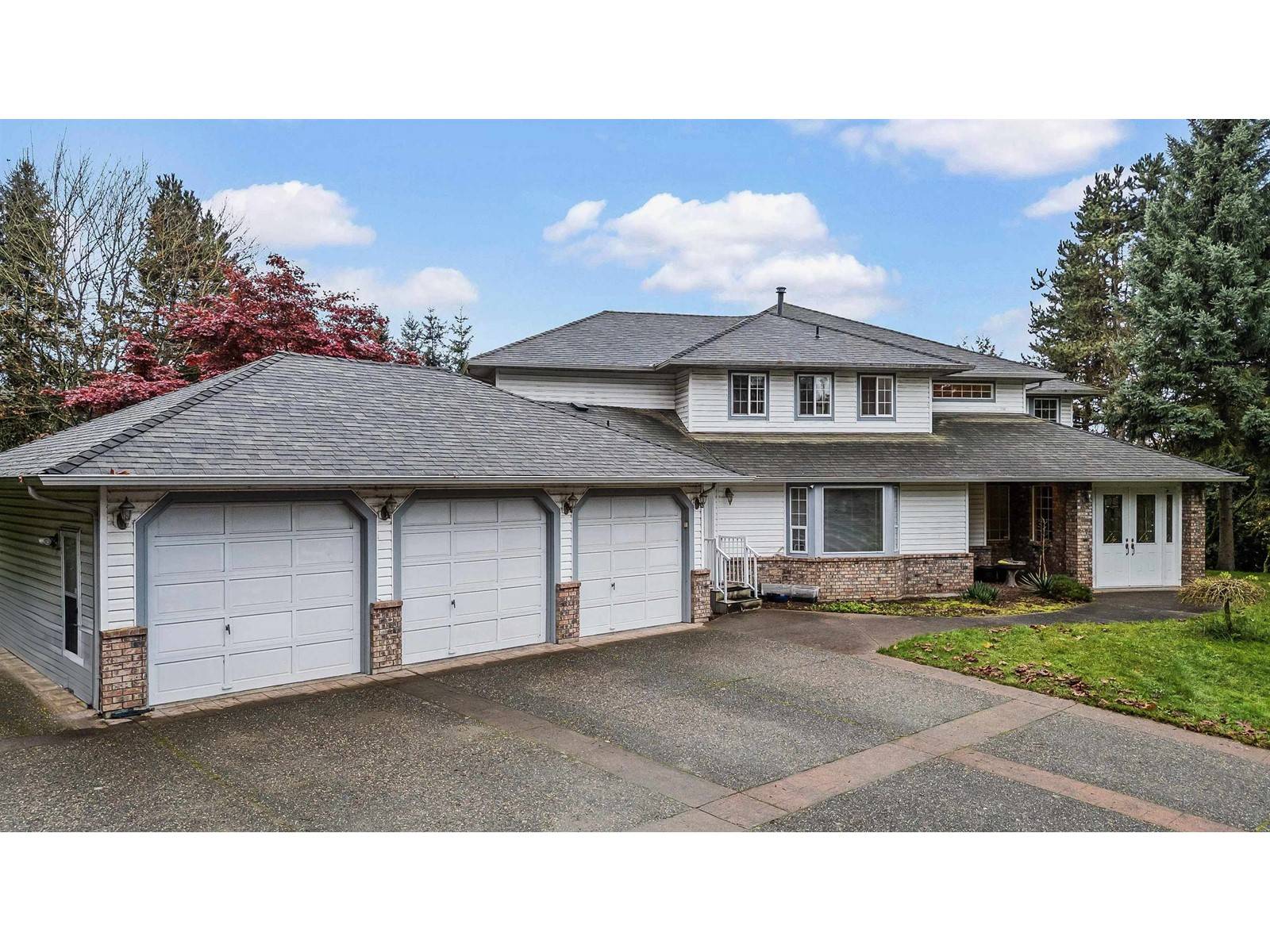 Langley, BC V4W2K5,566 262B STREET