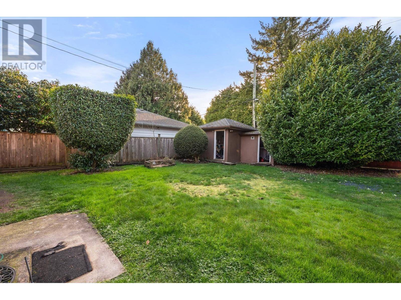 Richmond, BC V7A3V3,10091 AINSWORTH CRESCENT