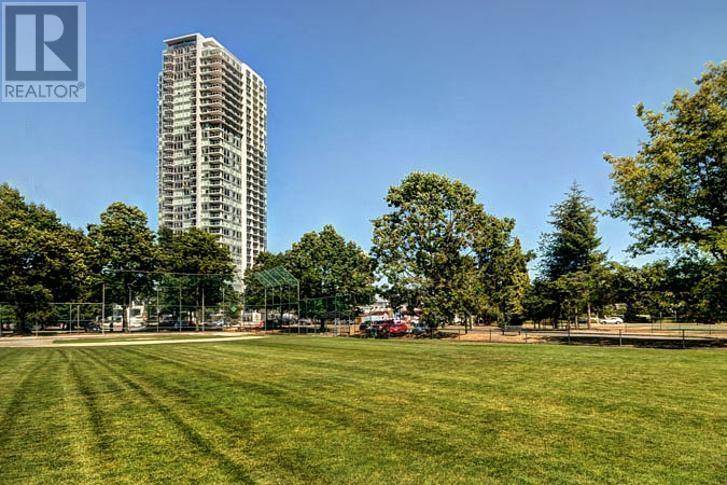 Burnaby, BC V5H0E8,6588 NELSON AVE #1706