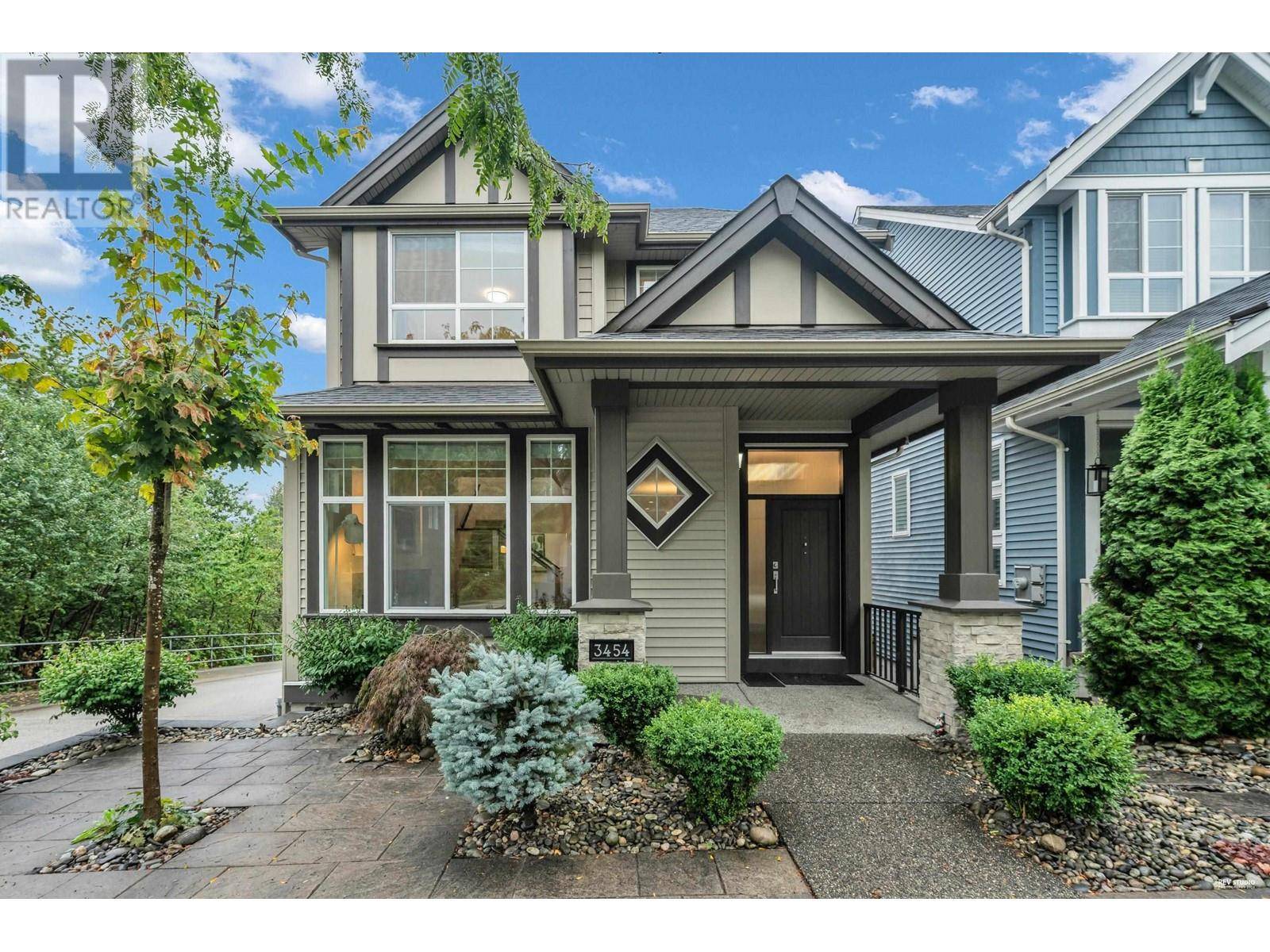 Coquitlam, BC V3B3H7,3454 ROXTON AVENUE