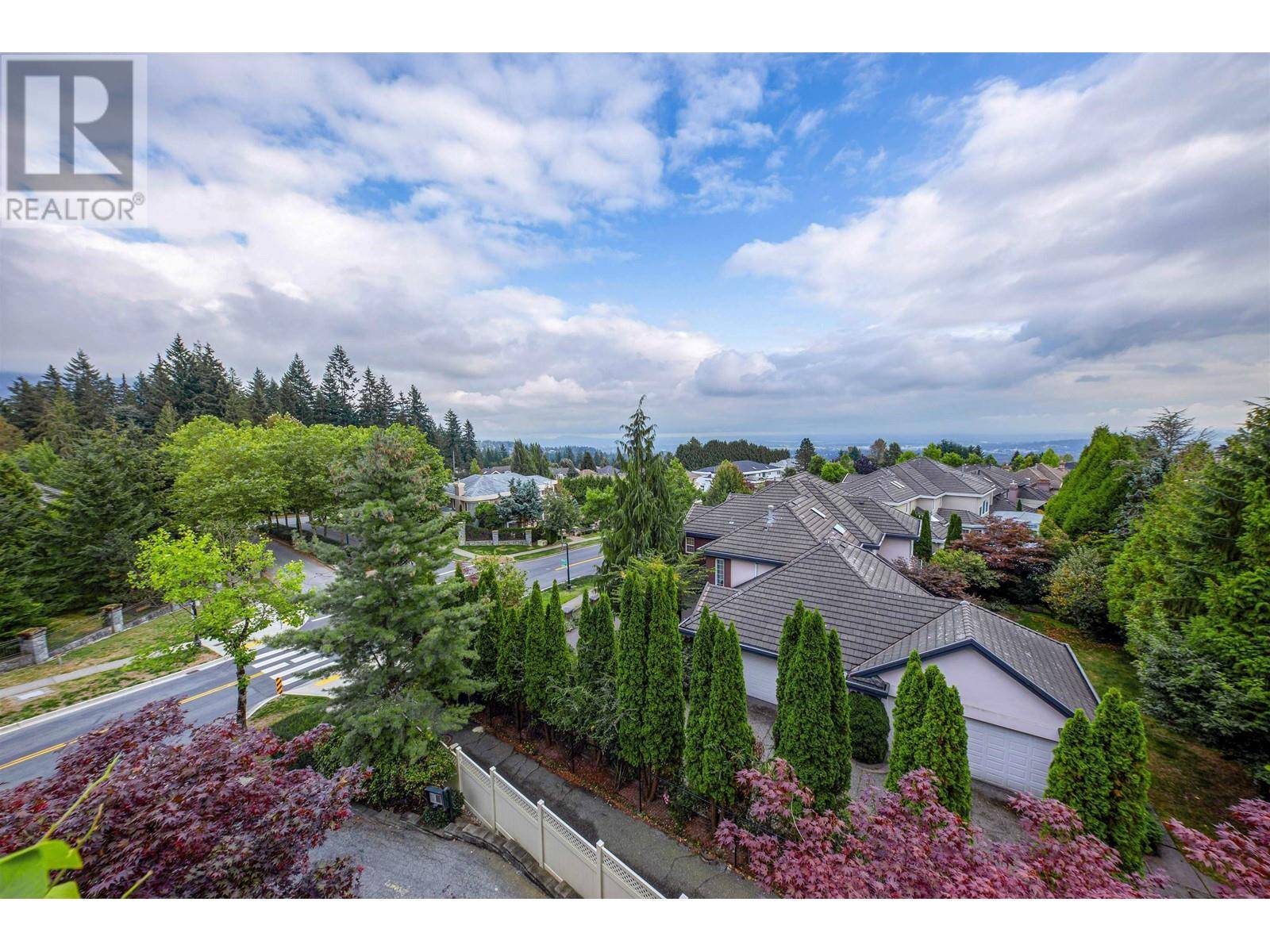 Coquitlam, BC V3E3J2,3176 PLATEAU BLVD #305