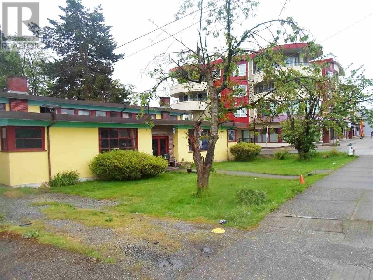 Burnaby, BC V3N1B8,7774 EDMONDS STREET