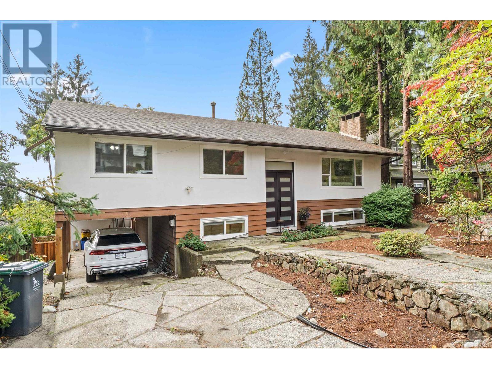 North Vancouver, BC V7K1S4,1259 DEMPSEY ROAD