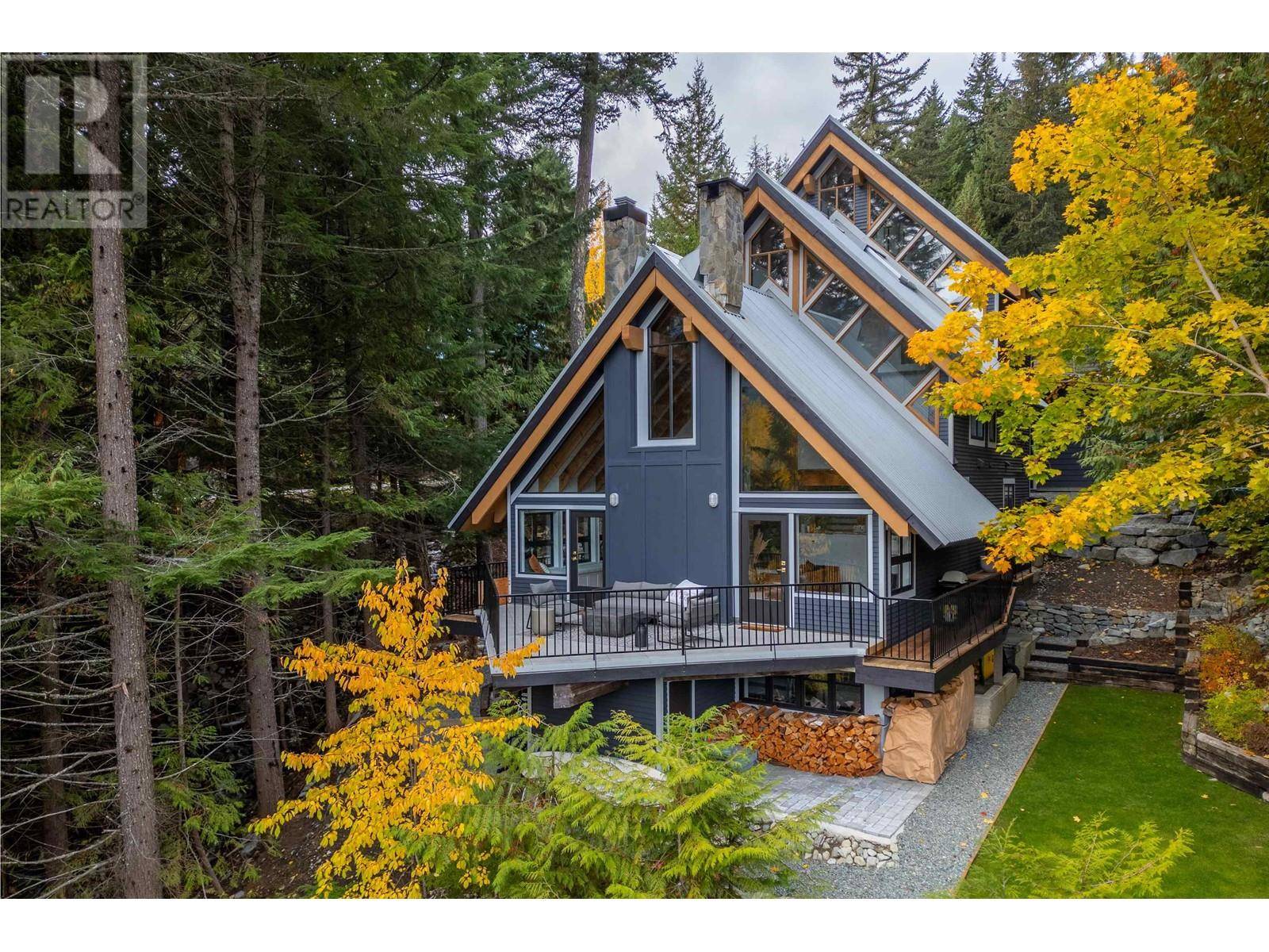 Whistler, BC V8E0G5,9251 EMERALD DRIVE