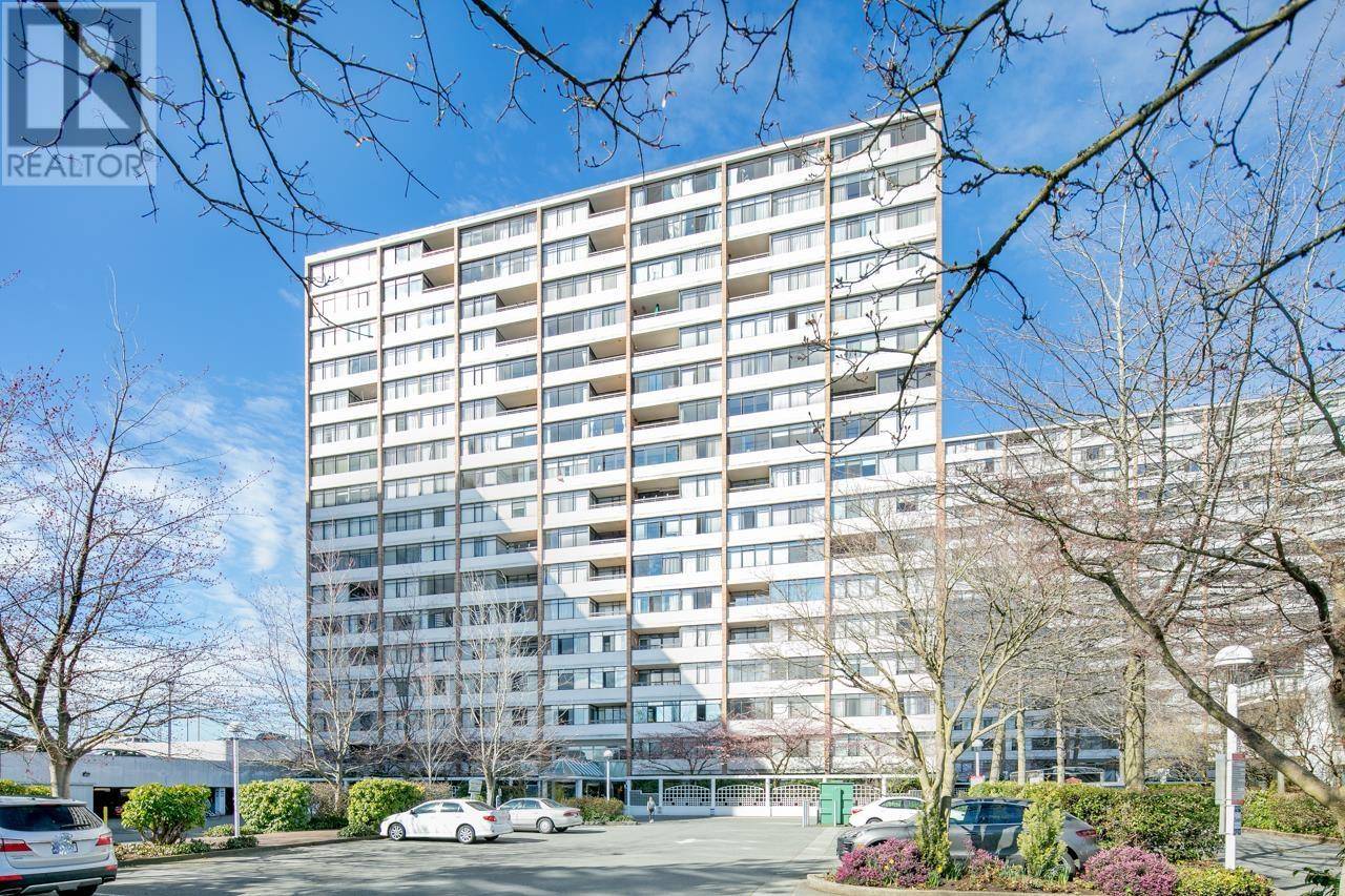 Richmond, BC V6Y1Z1,6631 MINORU BLVD #807