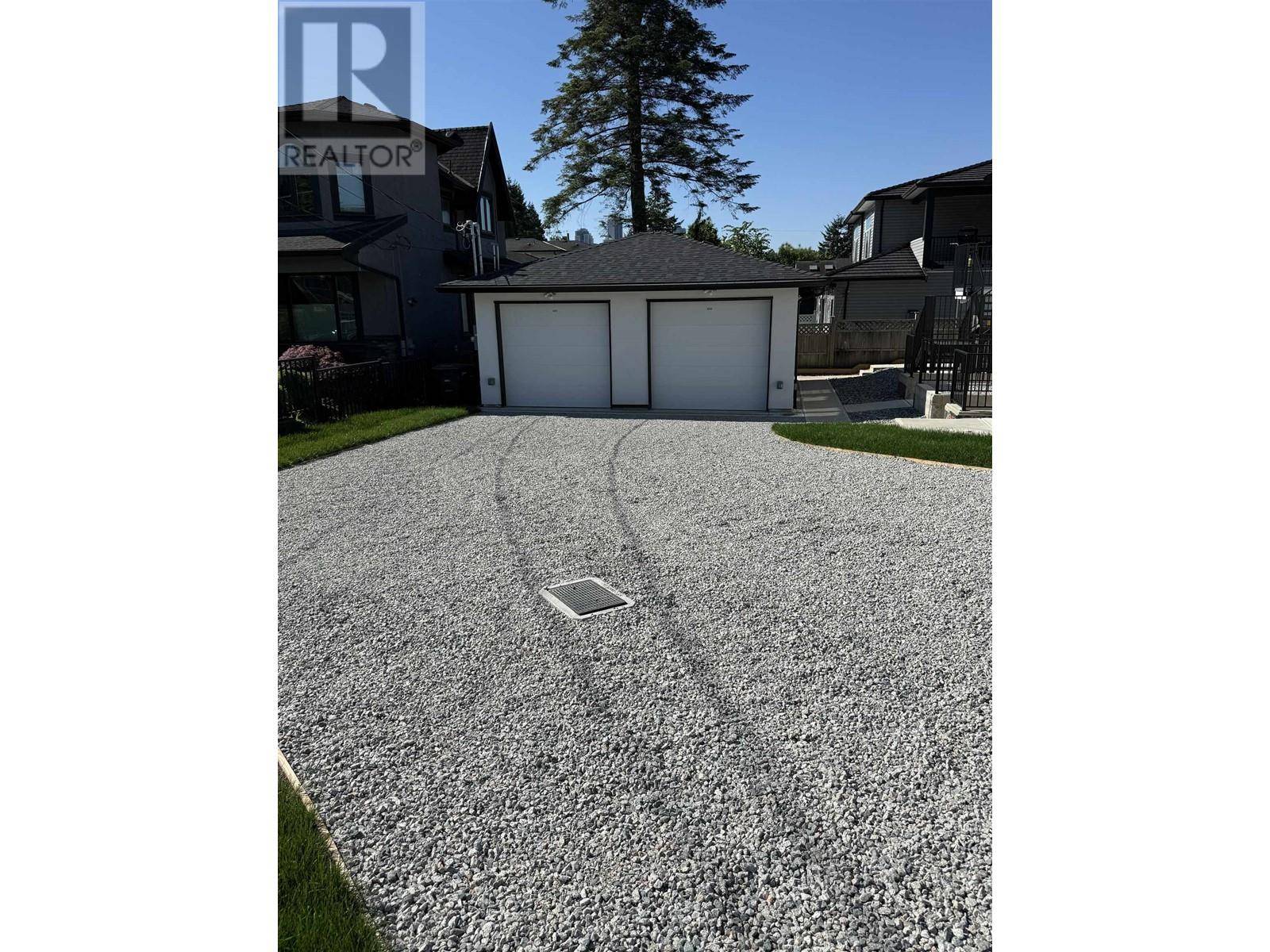 Burnaby, BC V5M2K2,4212 MACDONALD AVE #1