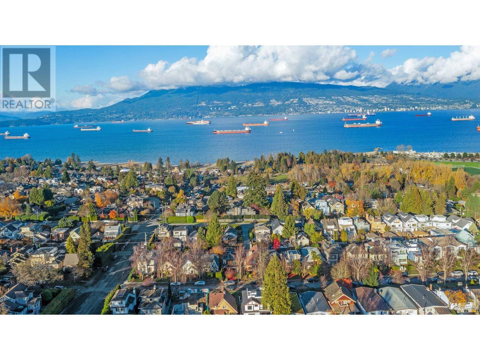 Vancouver, BC V6R1S4,4473 W 5TH AVENUE